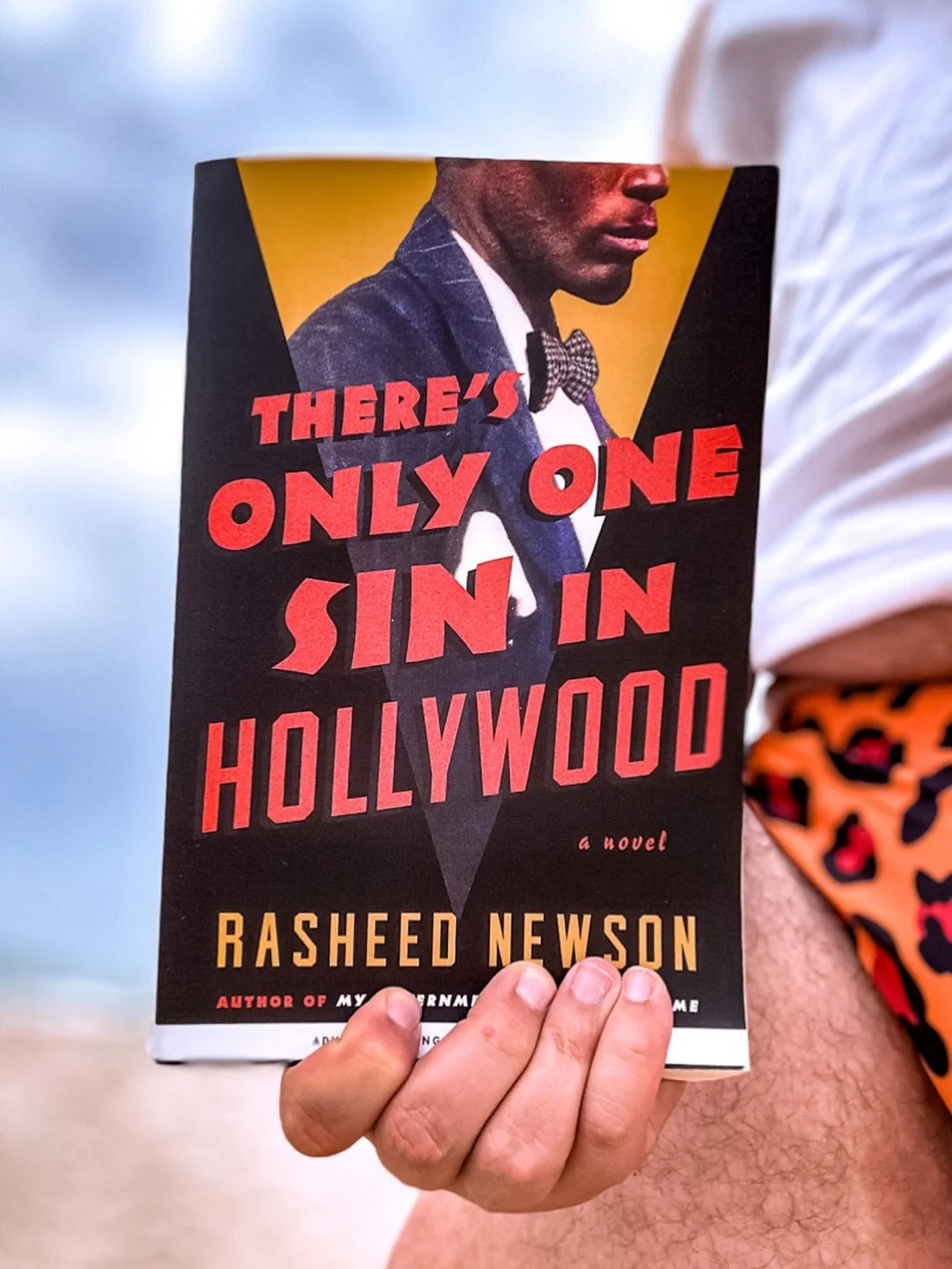 Finished this one on the beach today and, oh my god, it&rsquo;s fantastic. 

I owe y&rsquo;all a full ⭐️⭐️⭐️⭐️⭐️ review of this one. But for now, lemme just say that it&rsquo;s a bruising look at the tarnished underbelly of a golden age of Hollywood,