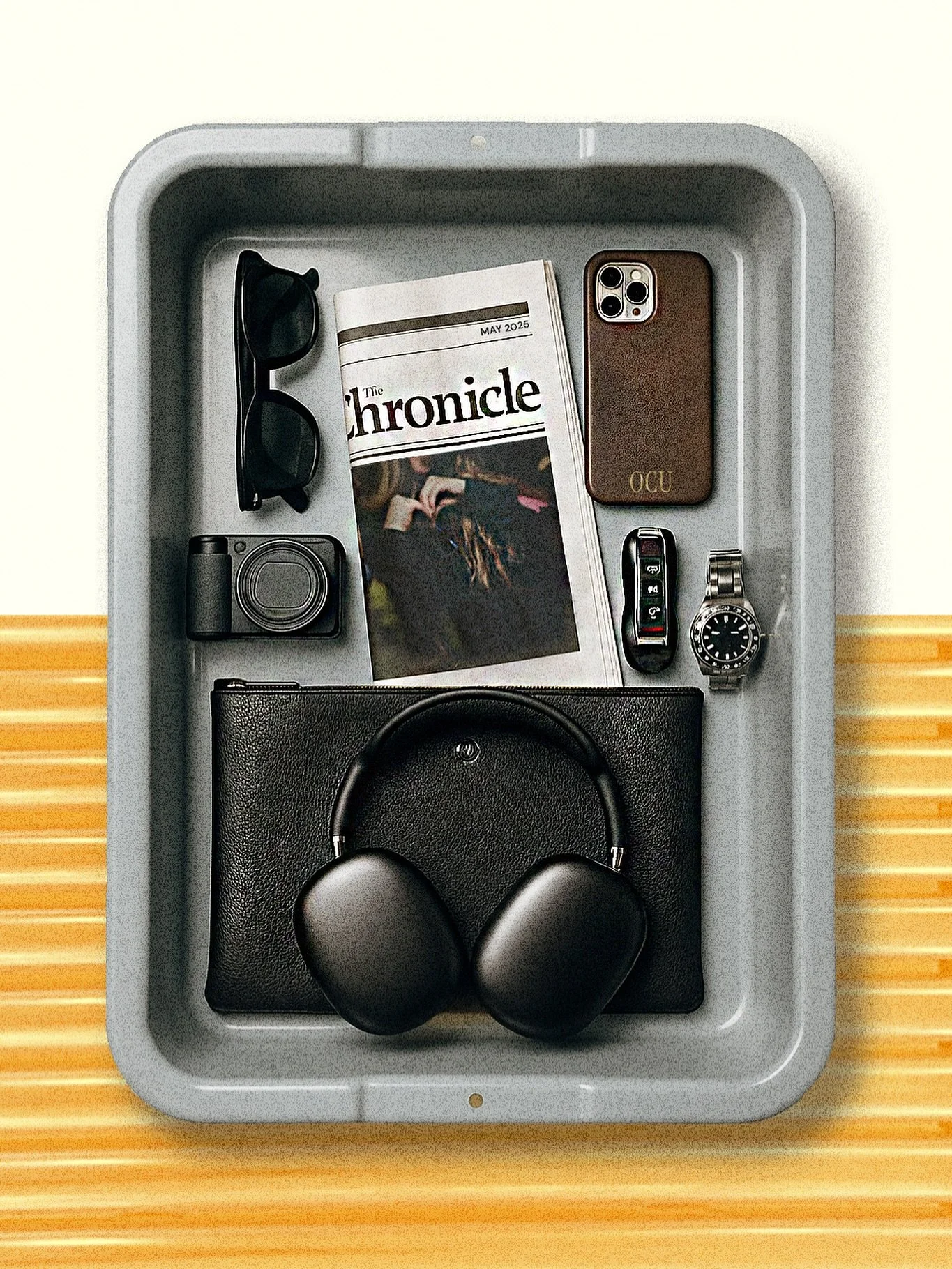 Closing out the summer with one last escape… only the essentials make the cut! What are you bringing? 
#theocuchronicle #ourcampusunited #travel #israel