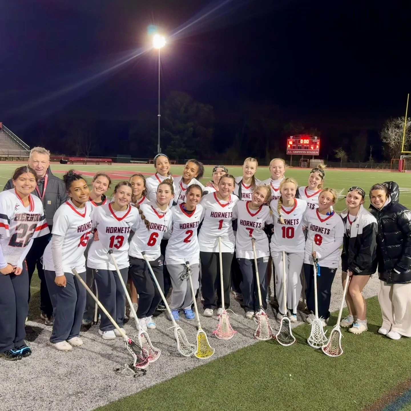 Big W for varsity lacrosse earlier this week! Come cheer for tonight&rsquo;s (Wed 26 March) games at HOME v Woodson. JV 6pm / V 730pm 🙌🏽🥍❤️

@herndonglax
