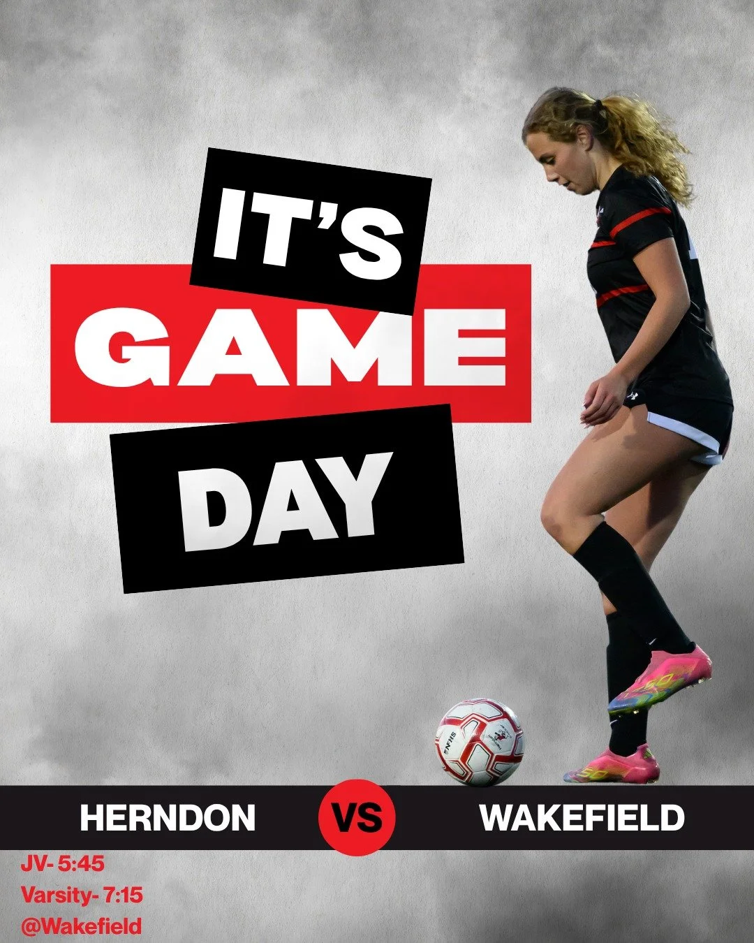 Girls Soccer is on the road again tonight.  Come out and cheer them on as they take on Wakefield. ⚽
@karl_majer_photography