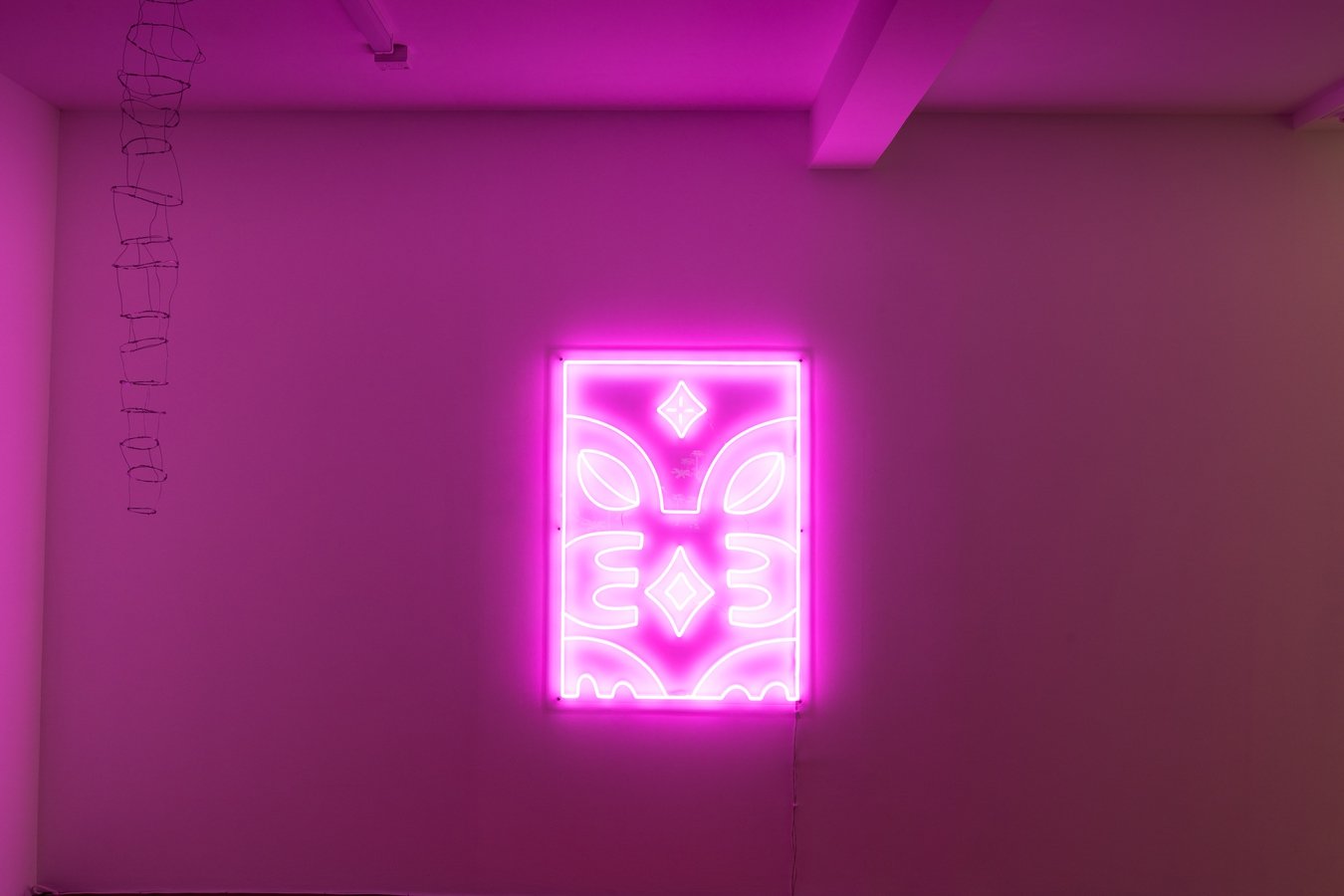 Kahurangiariki Smith, Hina (installation view) at The Physics Room, 2022. 8mm LED neon, acrylic, aluminium and mixed media. Photo by Janneth Gil
