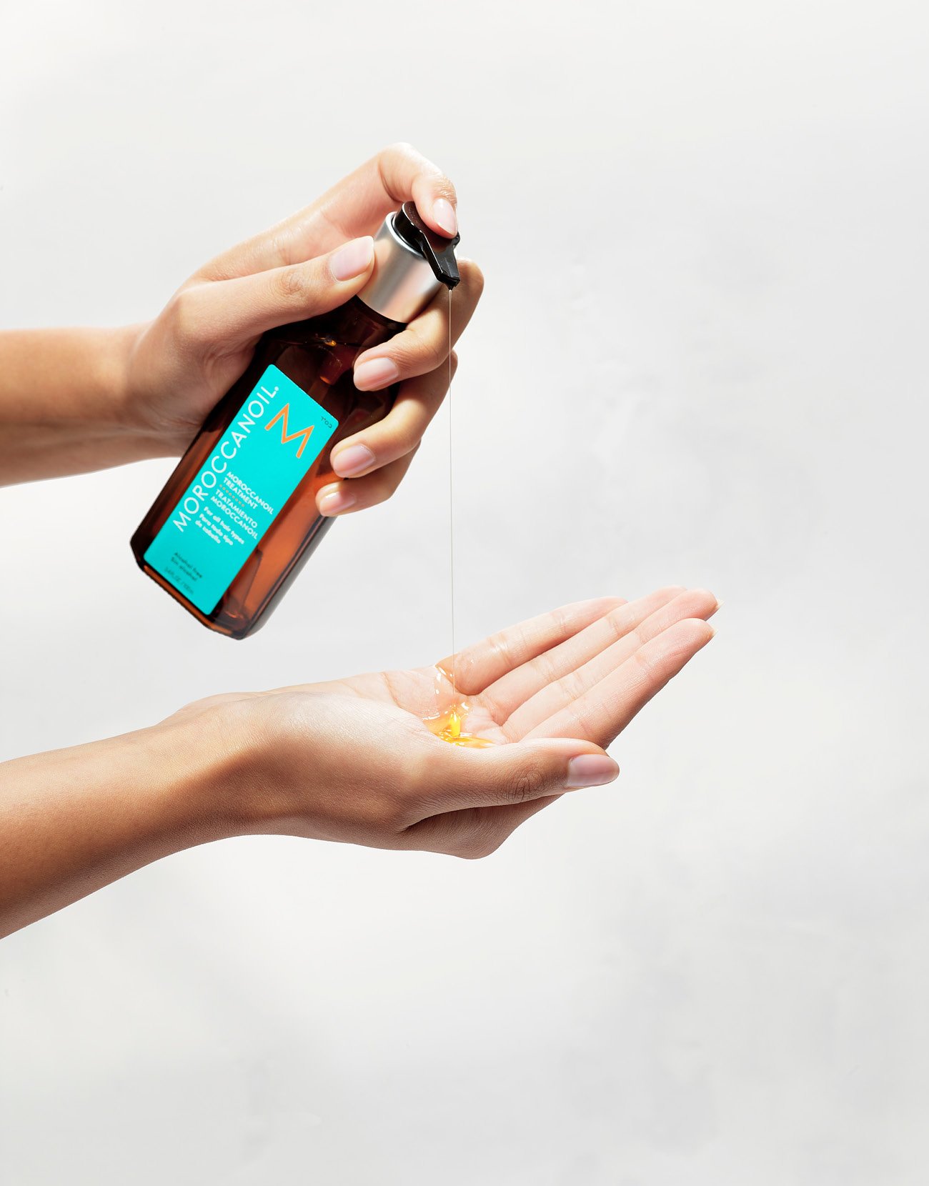 Moroccanoil_Treatment_100ml_lifestyle_3.jpg