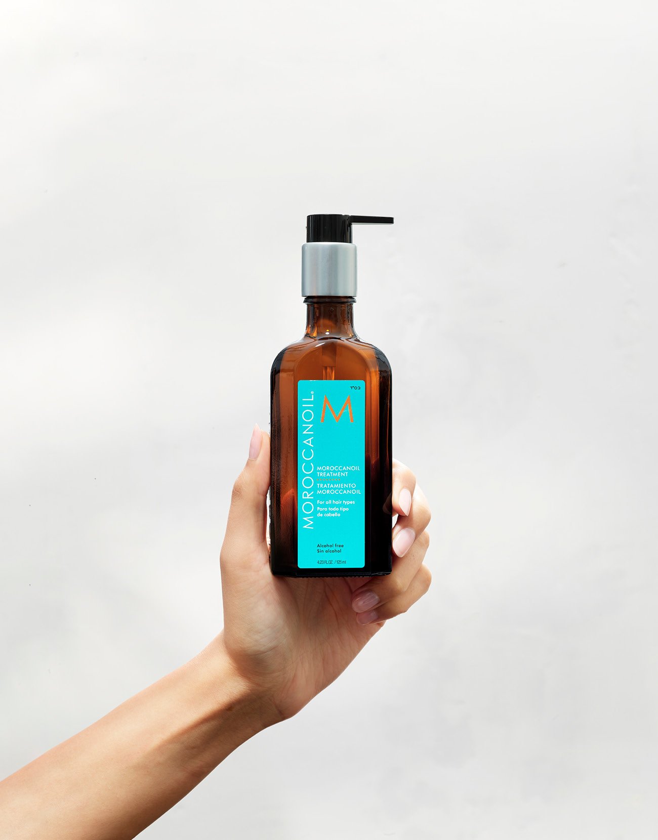 Moroccanoil_Treatment_100ml_lifestyle_2.jpg