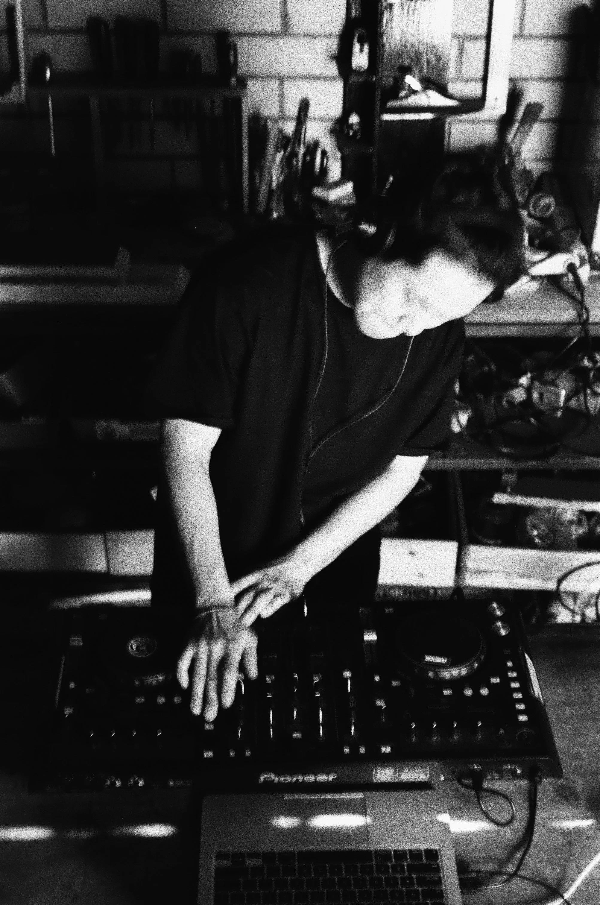 _Portrait - DJ Shadow.jpg