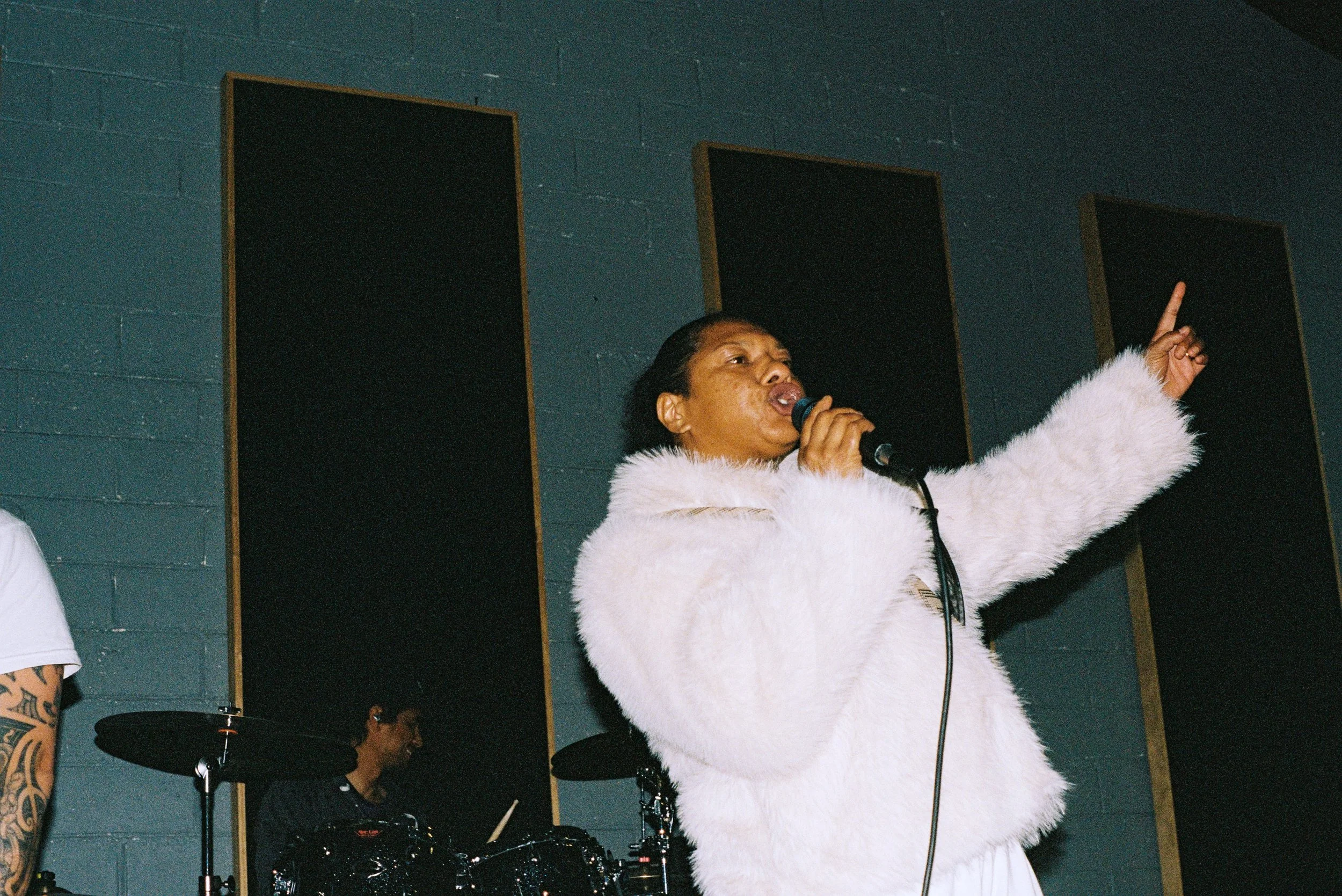 000052-2.jpg