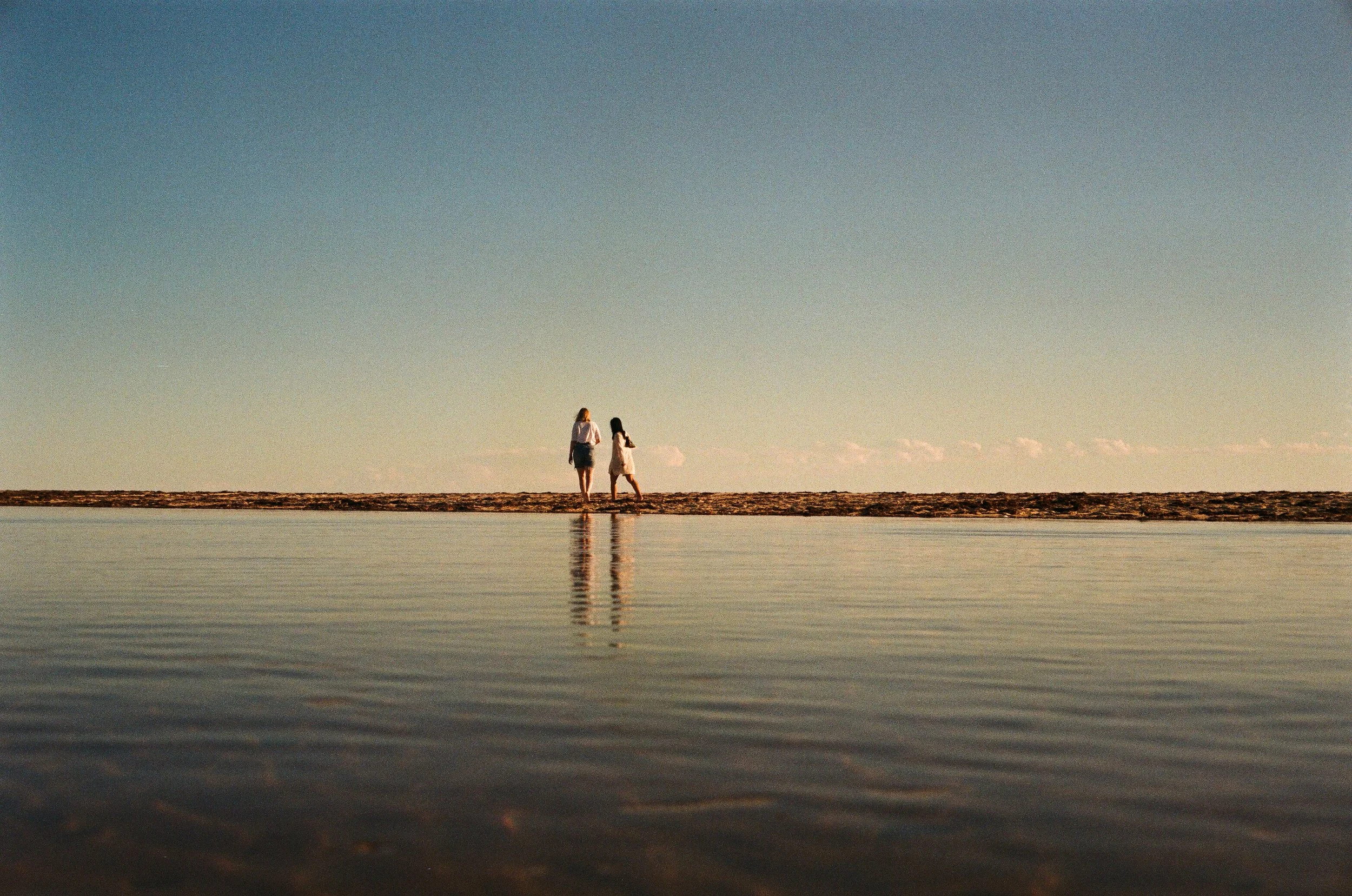 000111910016 - Zia with friend betwen Moore River and Ocean.jpg