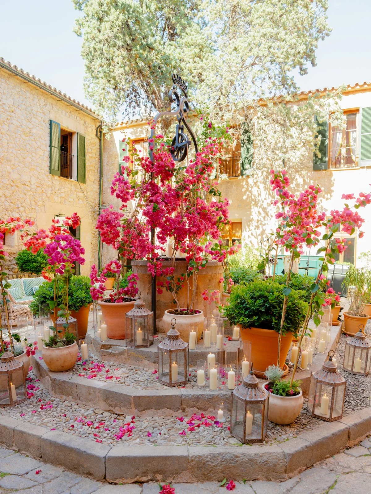 From custom-built paella stations to perfectly crafted cocktails, every detail was designed to showcase the best of the area for this Mallorcan welcome party

Venue: @grandhotelsonnet 
Photographer: @bottega53 
Florist: @allforlovelondon 

#luxuryeve