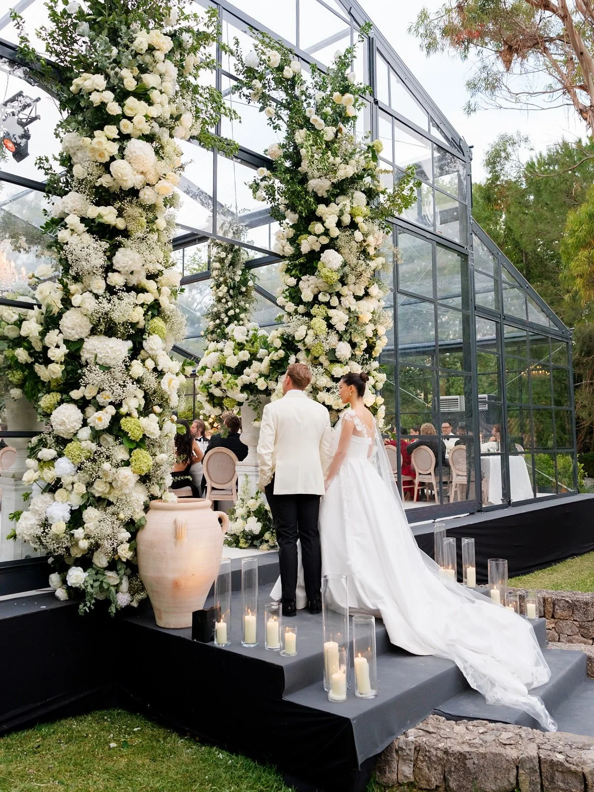 The moment S&amp;B walked in and saw their wedding breakfast for the first time. Months of planning distilled into one perfect reaction - this is what we design for.

Photographer: @bottega53
Makeup: @katiedaisy
Florist: @allforlovelondon

#luxuryeve
