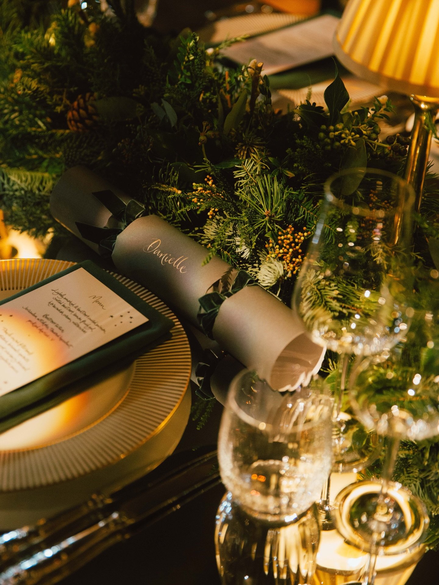 A golden glow for the season ahead. Sometimes, traditional really is best 

#christmasdecor #christmasparty #tablescape