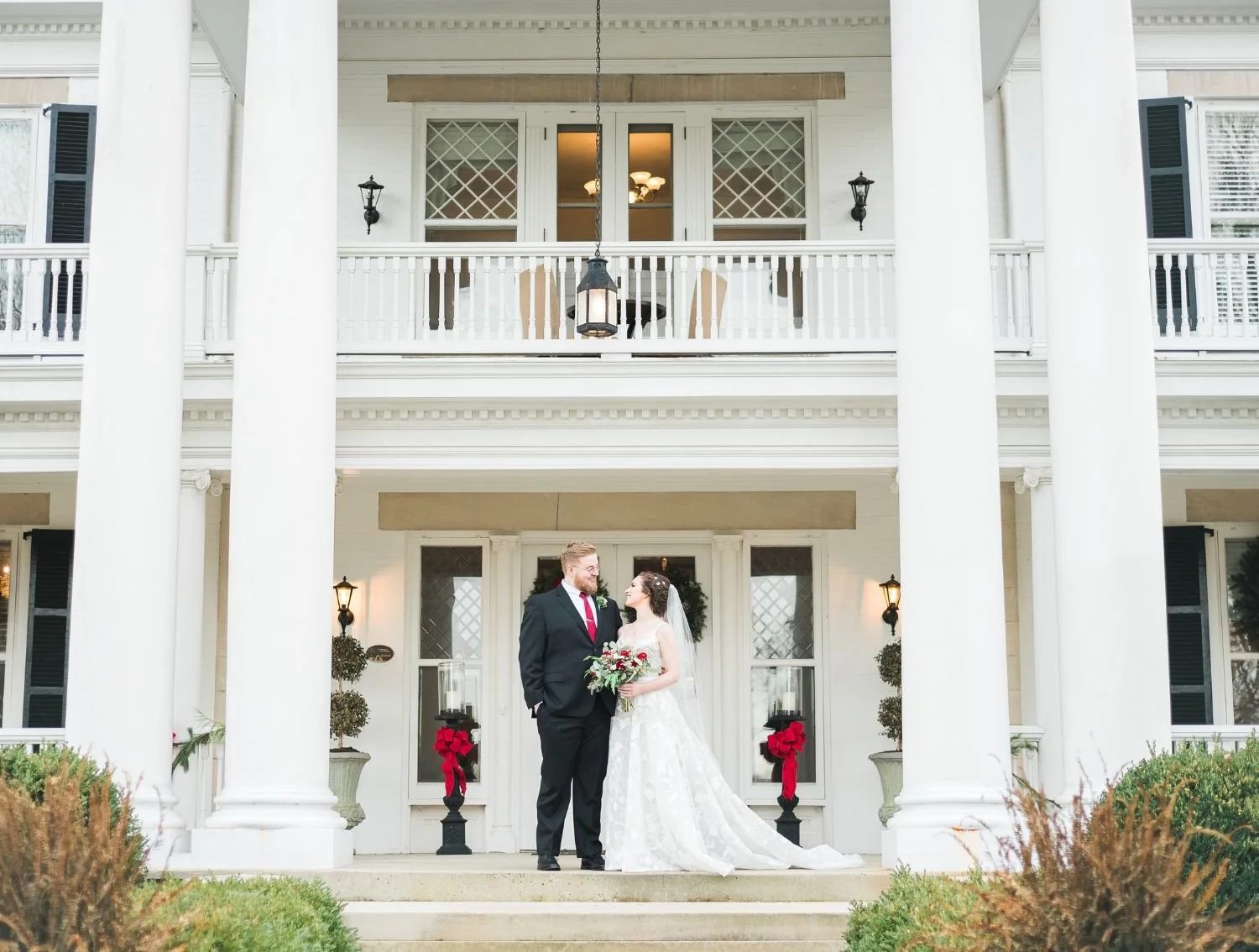 Holiday Wedding Magic: Inside a Stunning Christmas Celebration at the Winchester Opera House