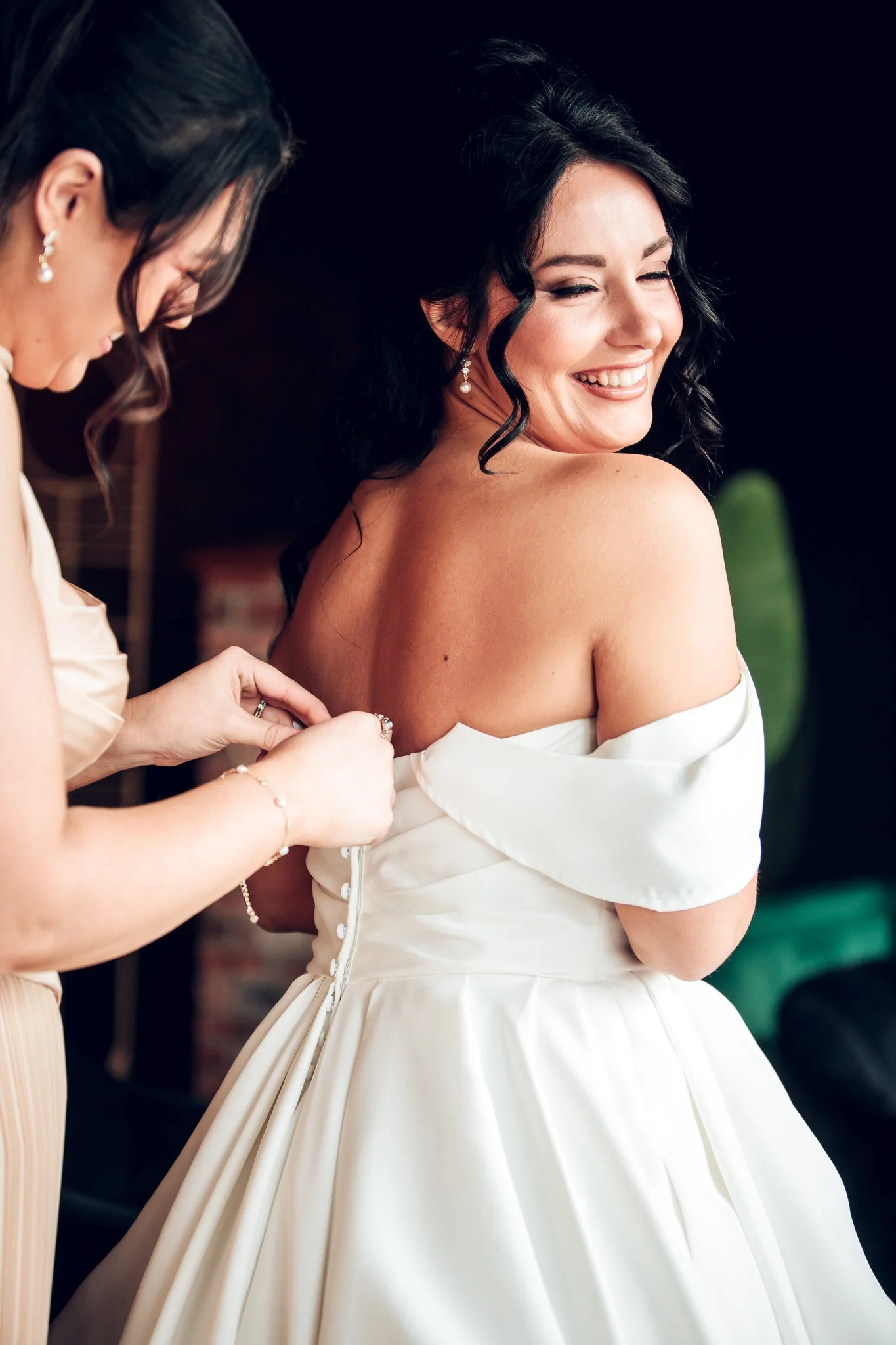 06-bridal-portrait-perryville-mo-wedding-dress.jpg