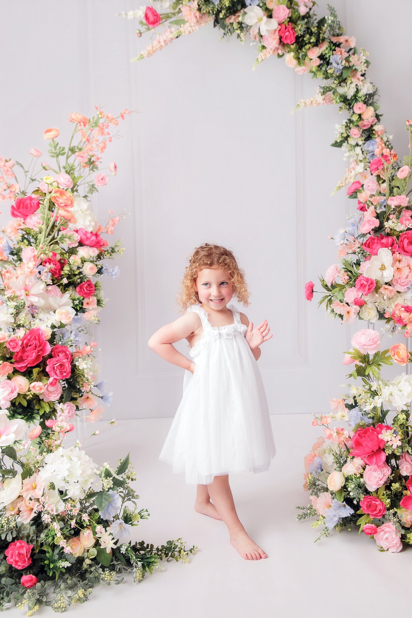 01-cape-girardeau-maternity-photographer-white-floral-set.jpg