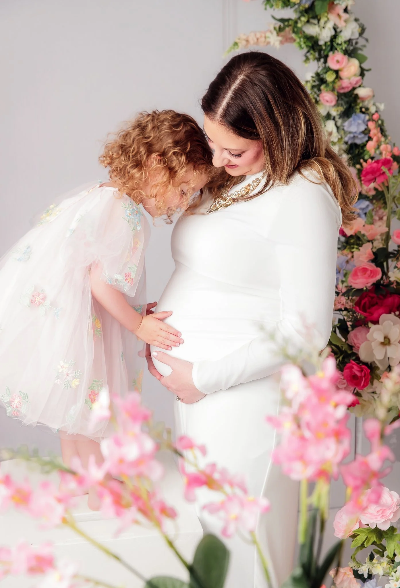 07-pink-fabric-studio-maternity-session-cape-girardeau.jpg