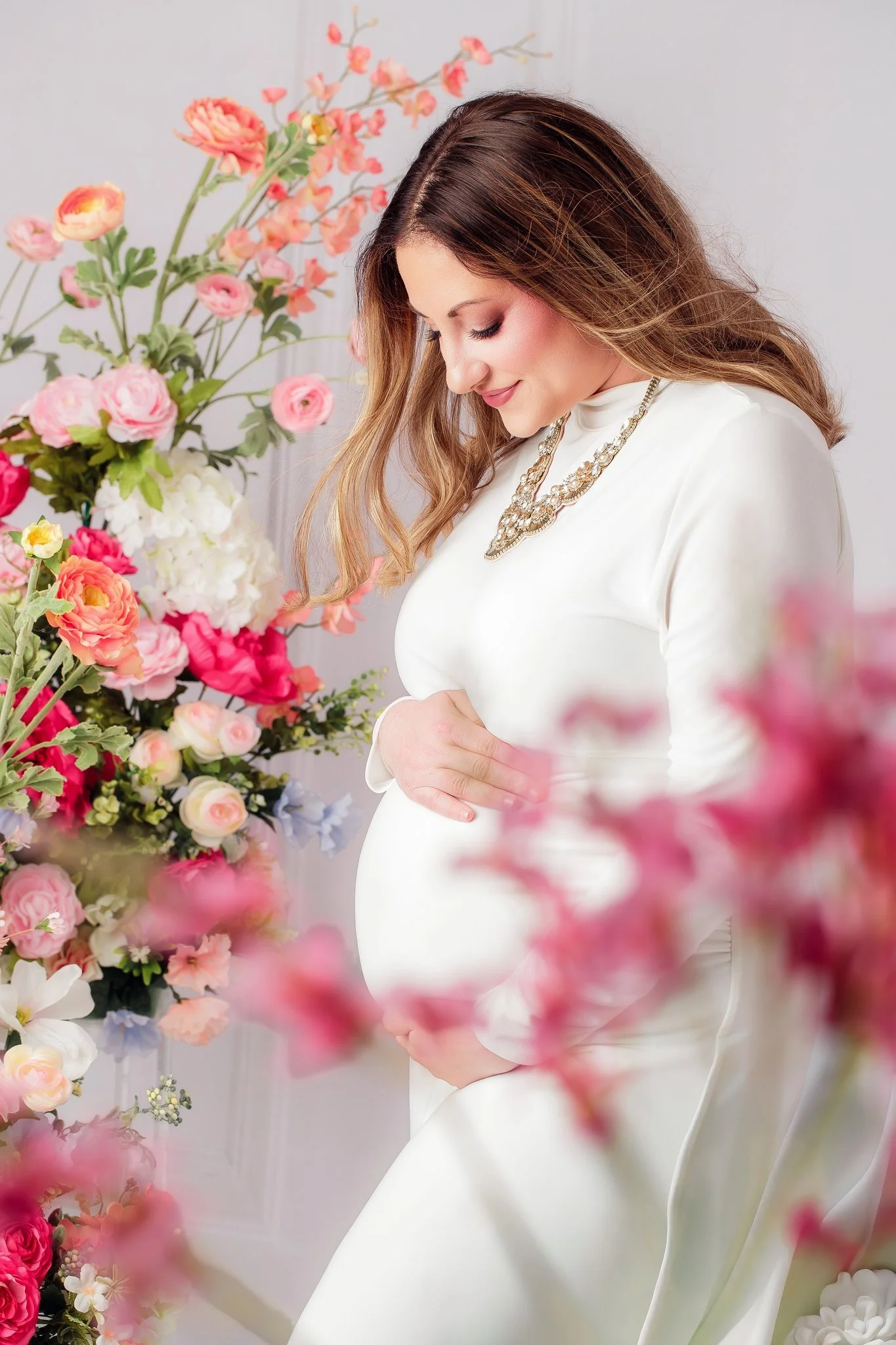 10-pink-studio-maternity-portrait-cape-girardeau-mo.jpg