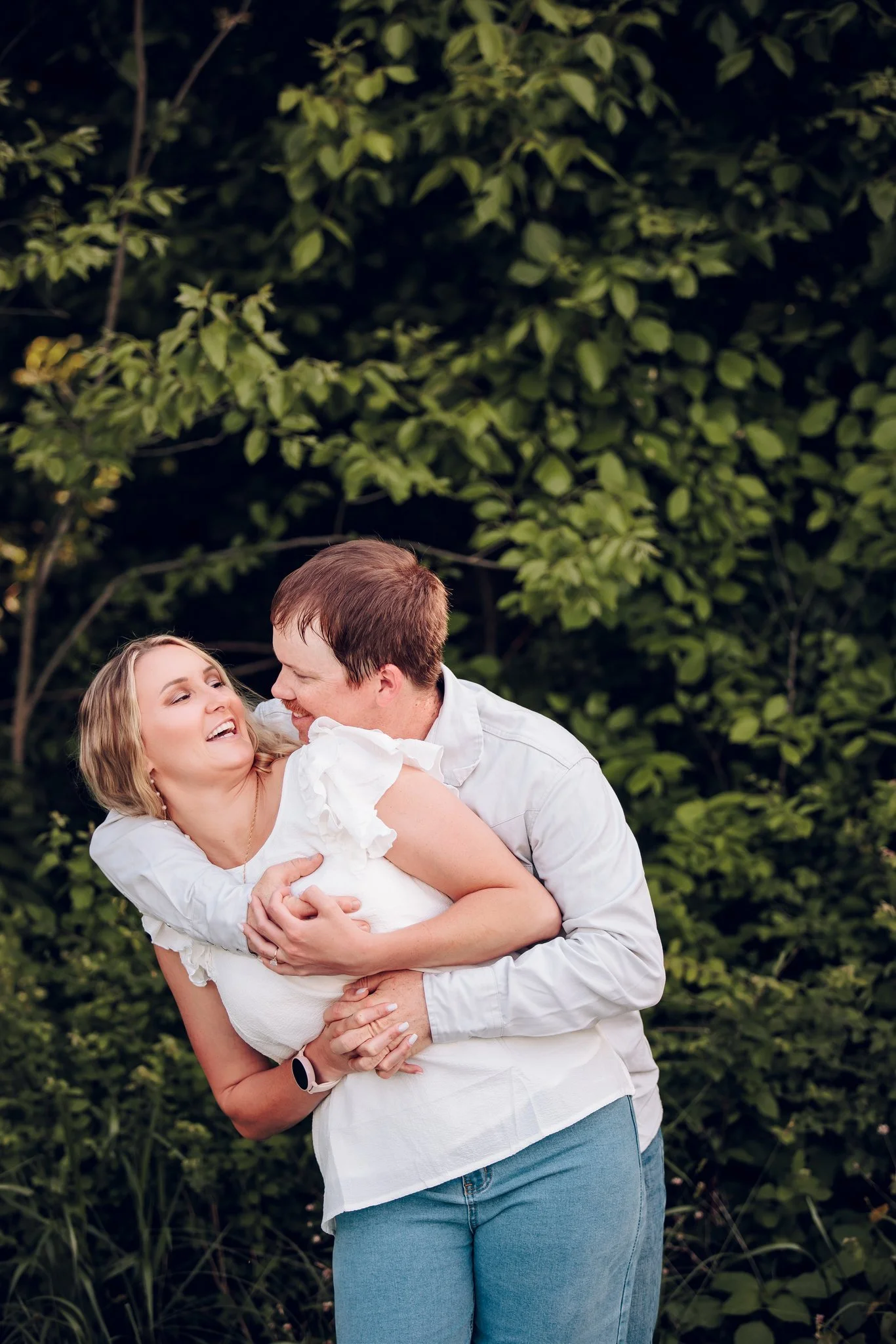 16-couple-engagement-portraits-cape-girardeau-mo.jpg