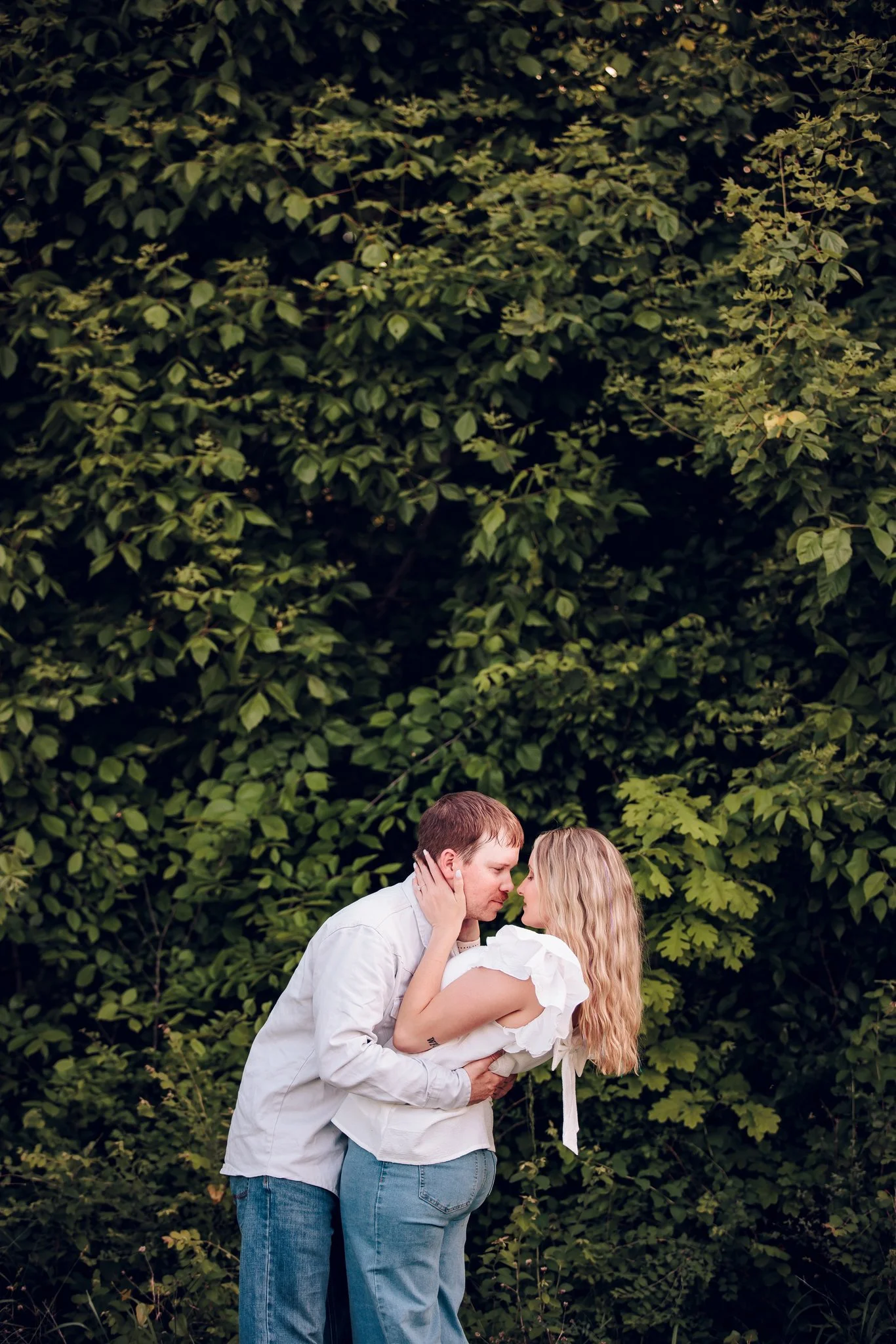 19-country-engagement-session-frohna-missouri.jpg