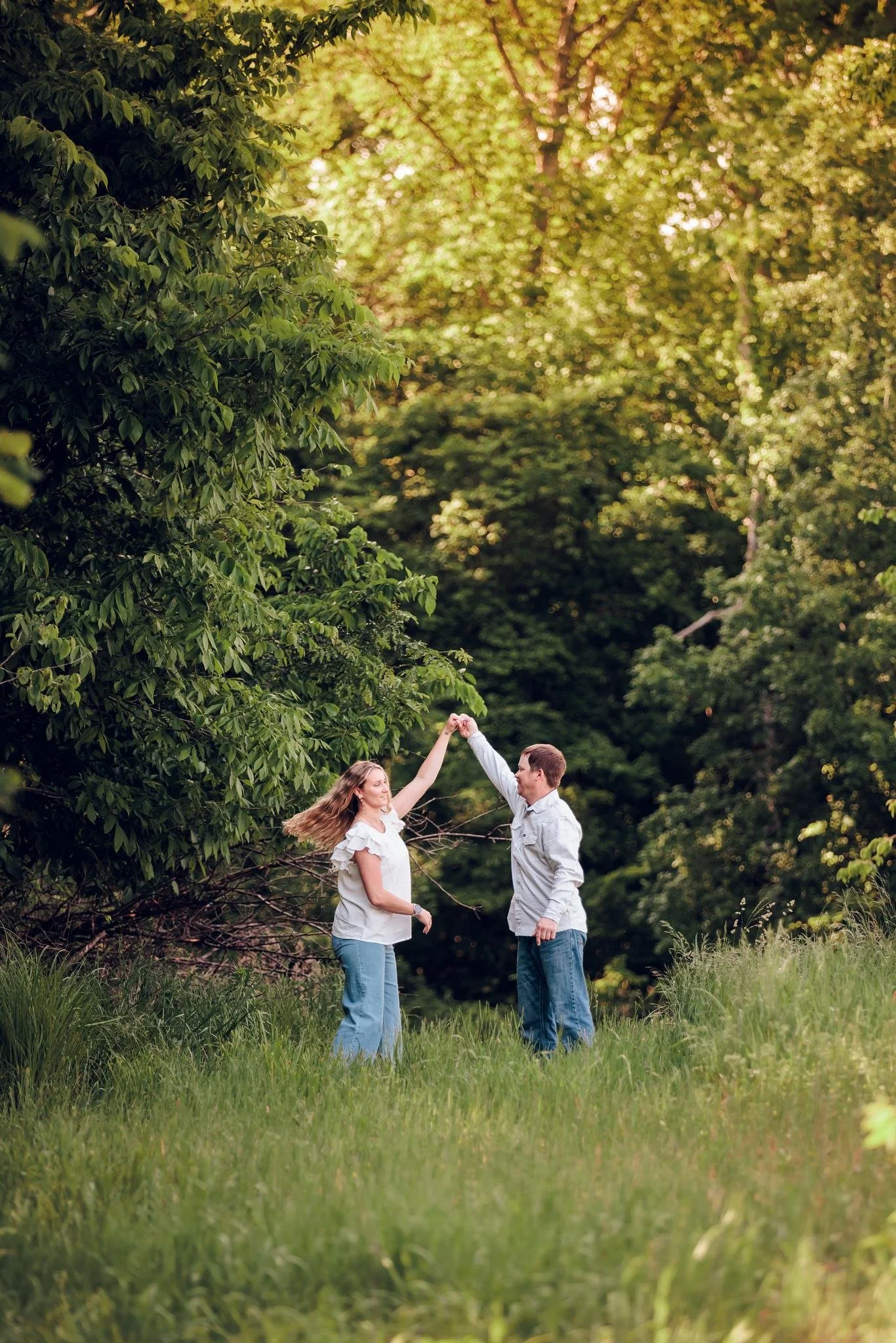 22-relaxed-country-engagement-session-cape-girardeau.jpg