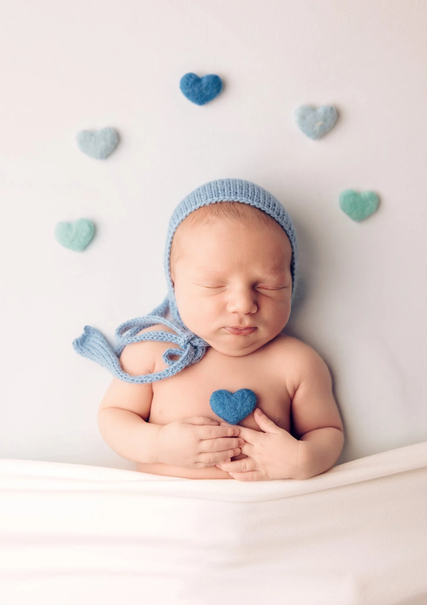 02-newborn-session-with-siblings-cape-girardeau-mo.jpg