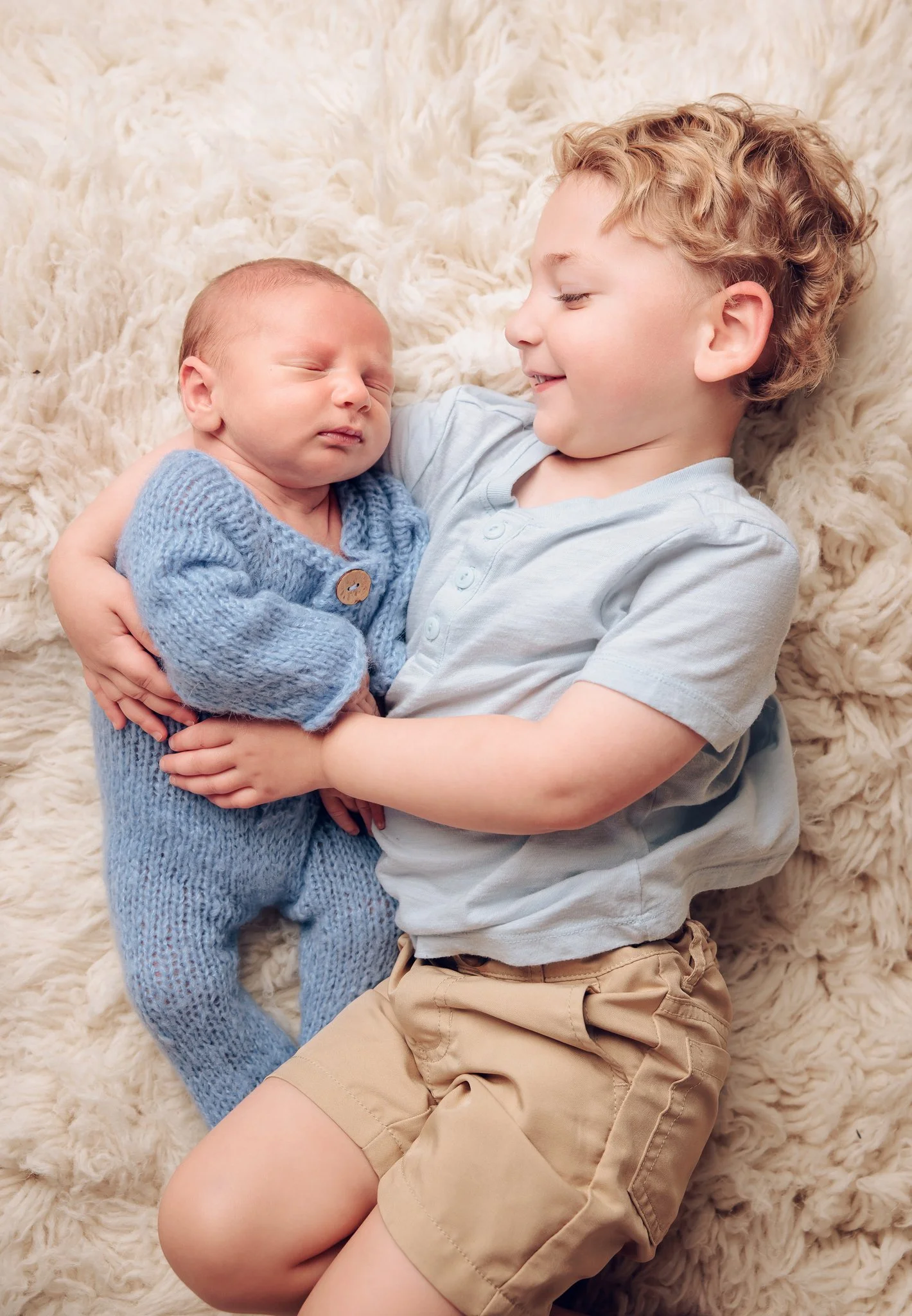 08-newborn-session-with-siblings-cape-girardeau-mo.jpg