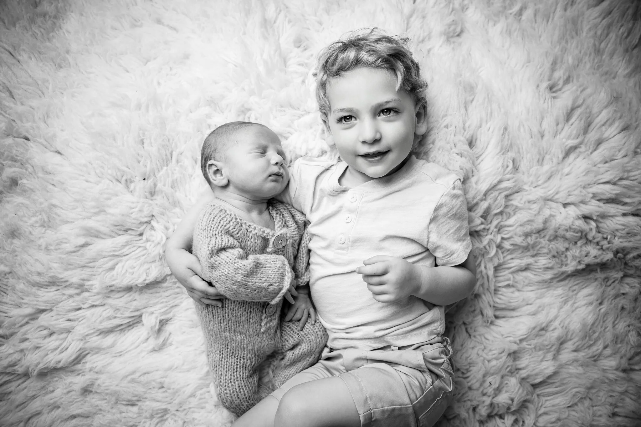 26-newborn-session-with-siblings-cape-girardeau-mo.jpg