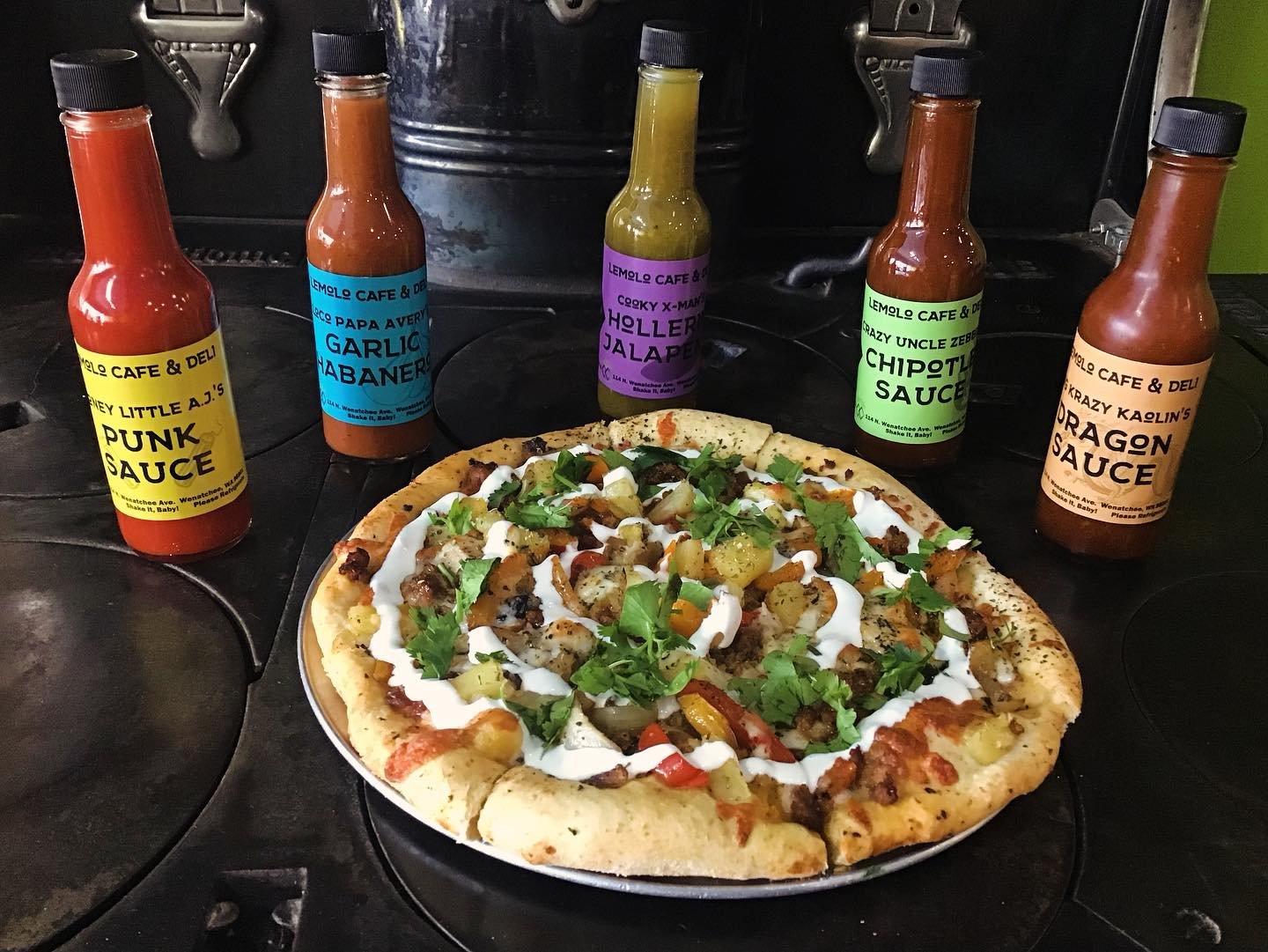 Happy Thursday! Today&rsquo;s special is our 🍕Pizza Al Pastor🍕
Mozzarella, Pepper Jack, Saut&eacute;ed Onions, Saut&eacute;ed Peppers, Pineapple &amp; Chipotle Sauce. Topped with Sour Cream &amp; Fresh Cilantro
 #eatwellbehappy #eatwenatchee #alpas
