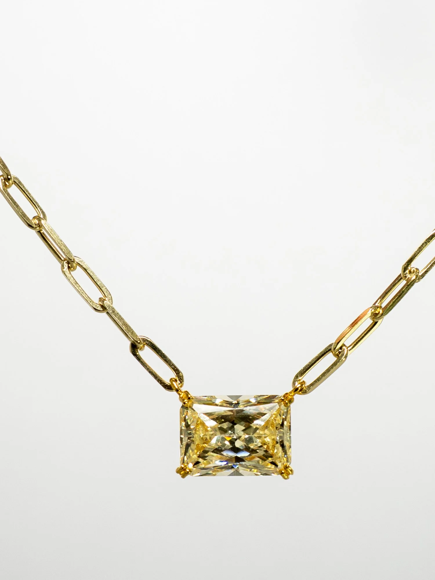 Jerry-G's-Designers-Vault-Diamond-Necklace.jpg