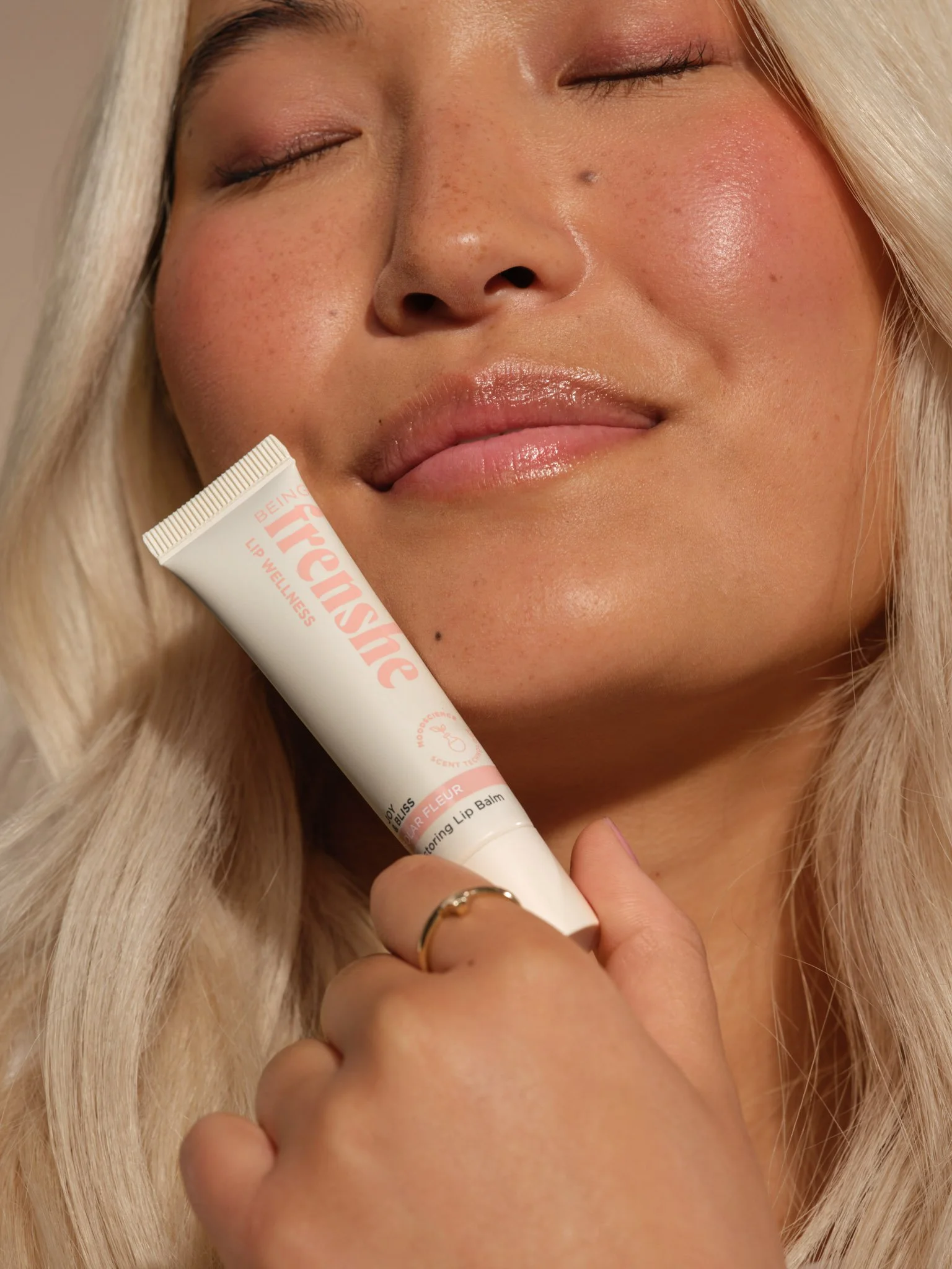 02_SEAMLESS_Solar Fleur_0131.jpg
