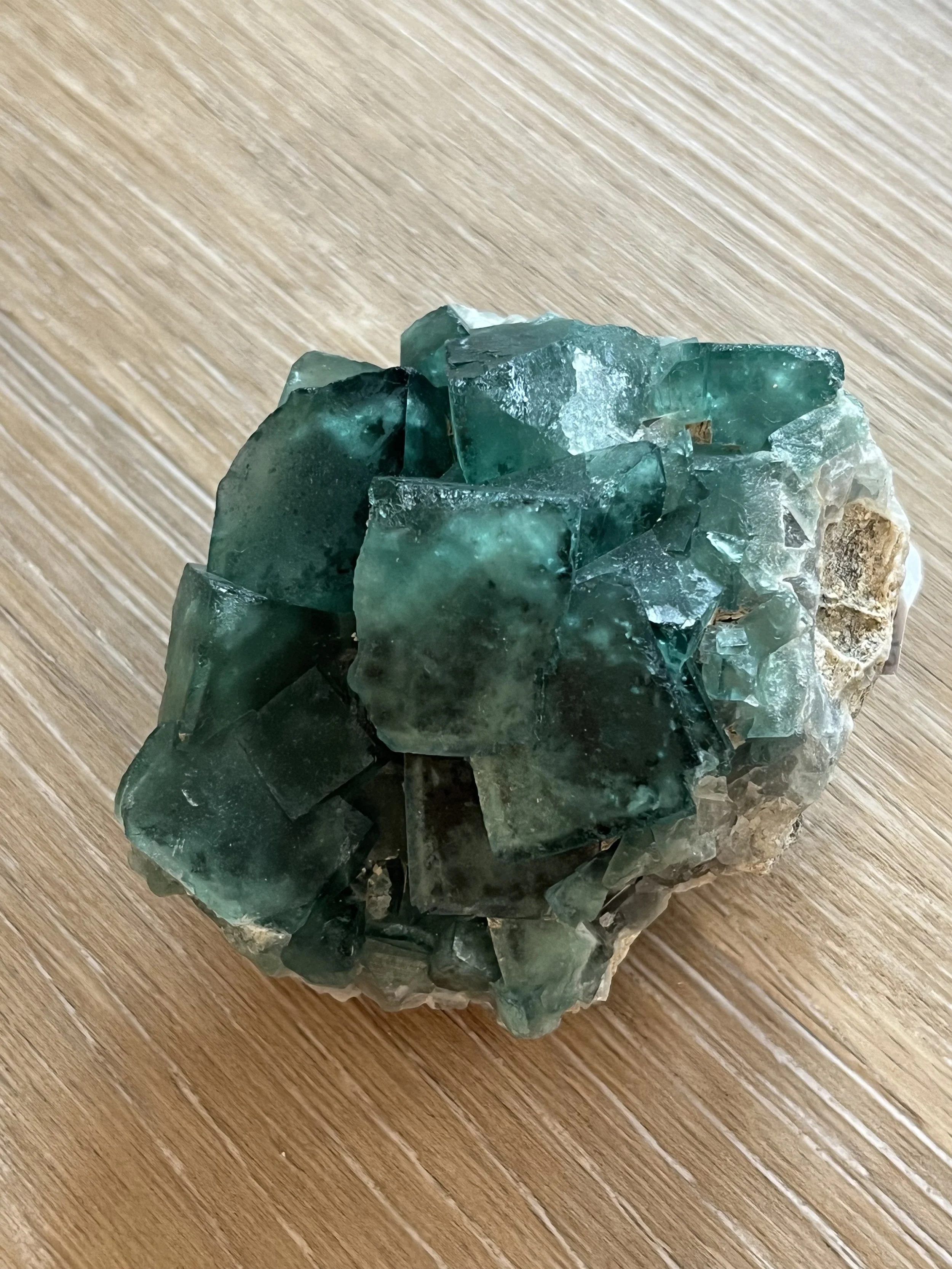 Fluorite verte - amas de 221 g