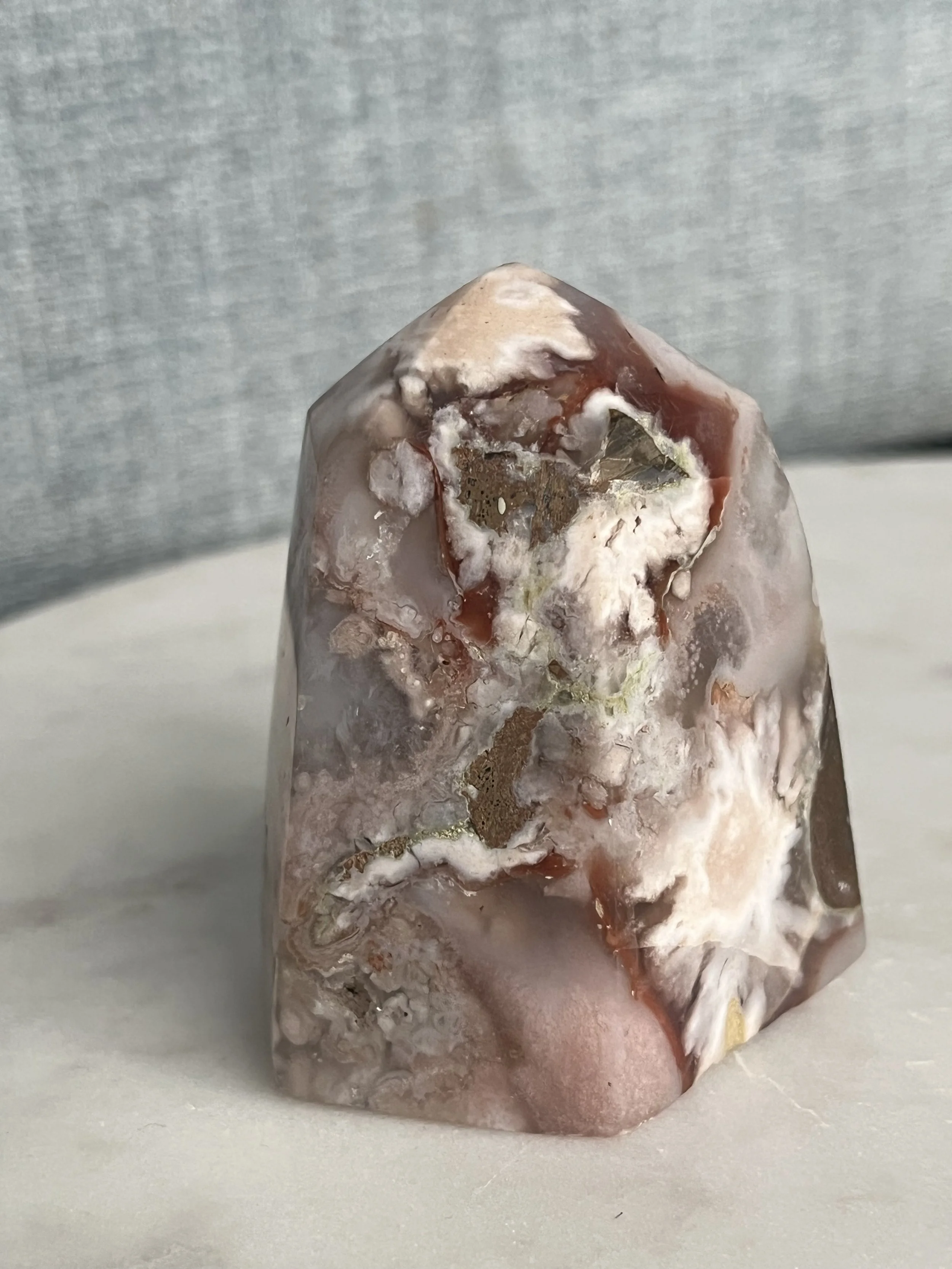 La_lumiere_dalcyone_agate_fleur_tour (1).jpg