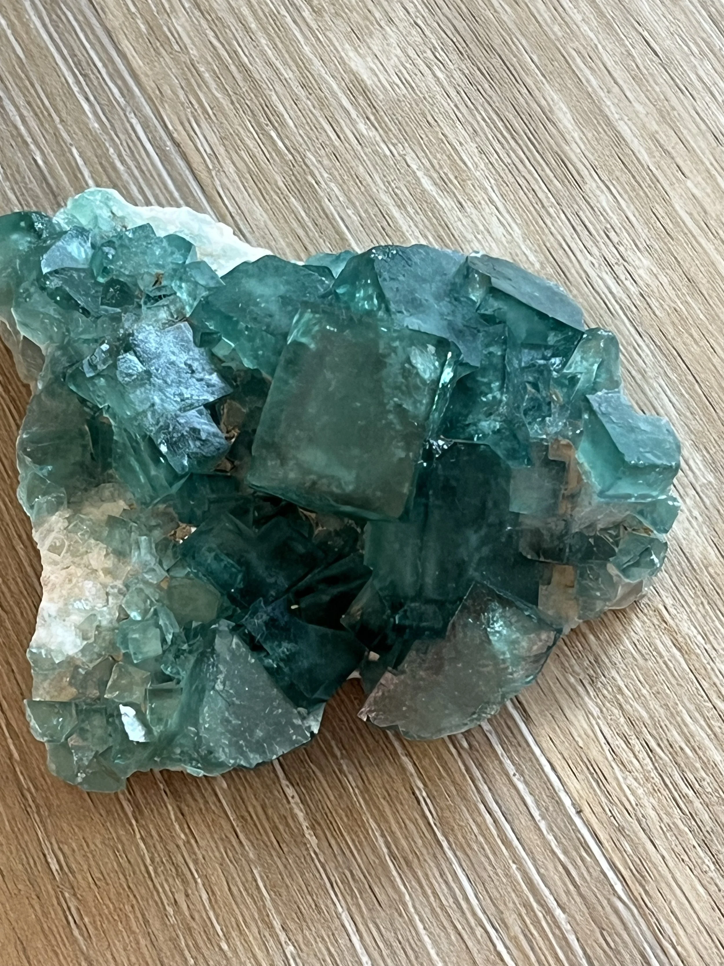 La_lumiere_dalcyone_fluorite_verte_136g (1).jpg