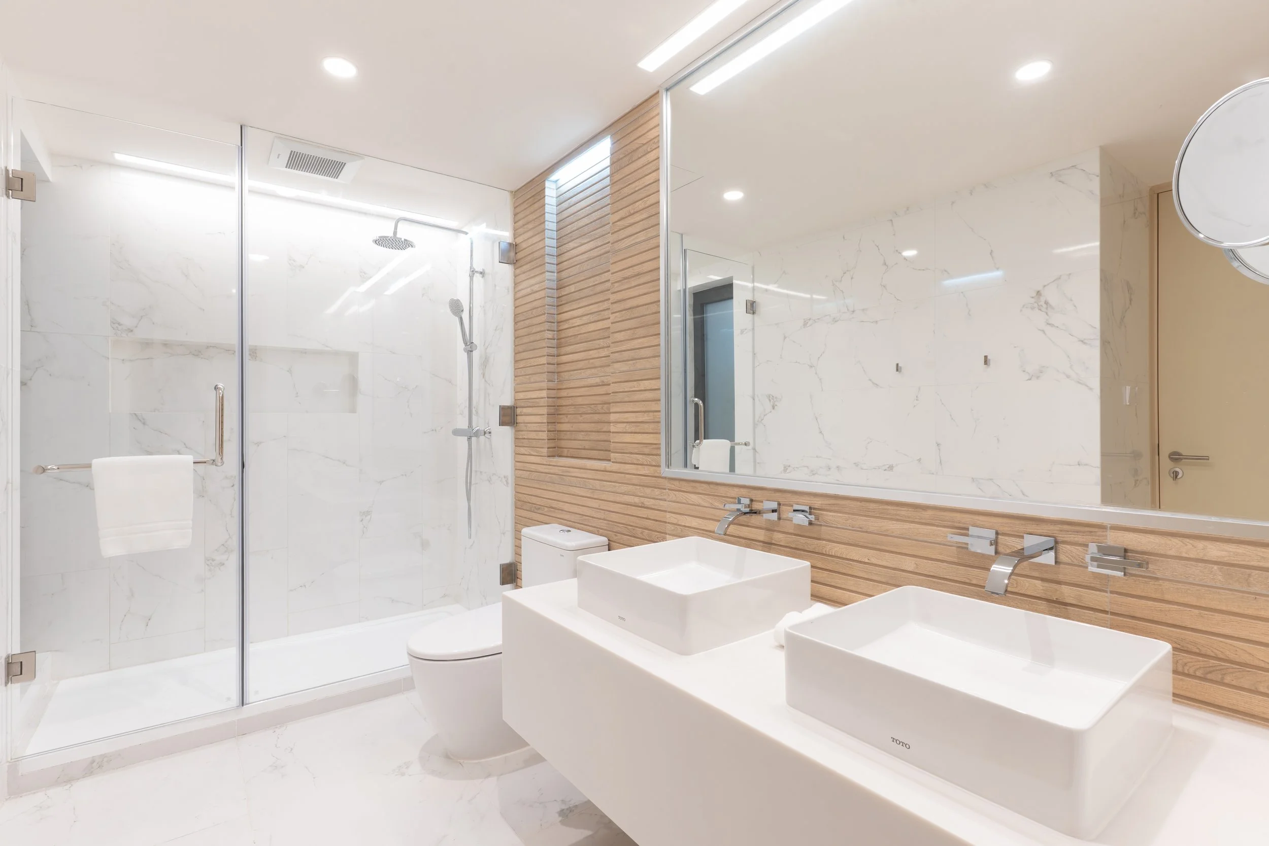 三房複式海景客房  - 樓上客房浴室.jpg