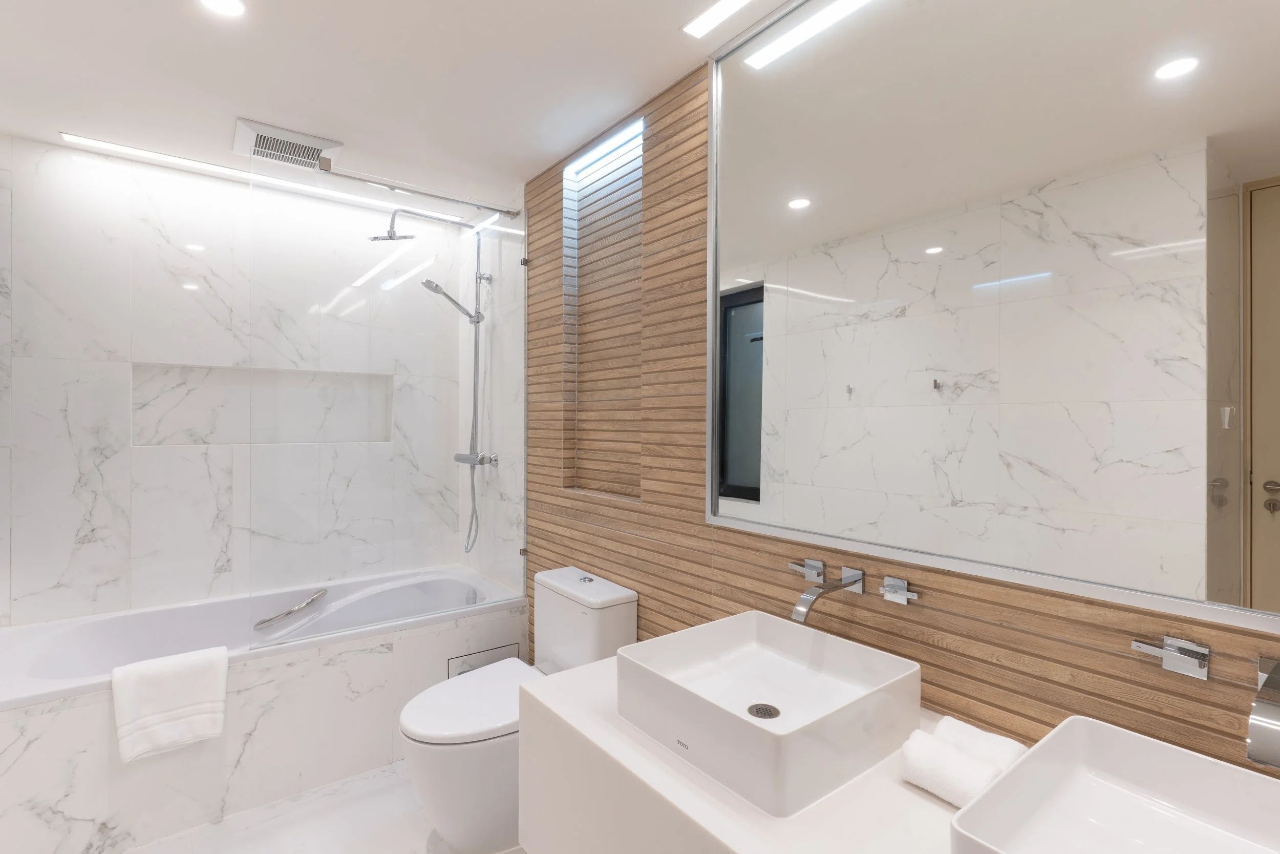 三房複式海景客房  - 樓下客房浴室.jpg