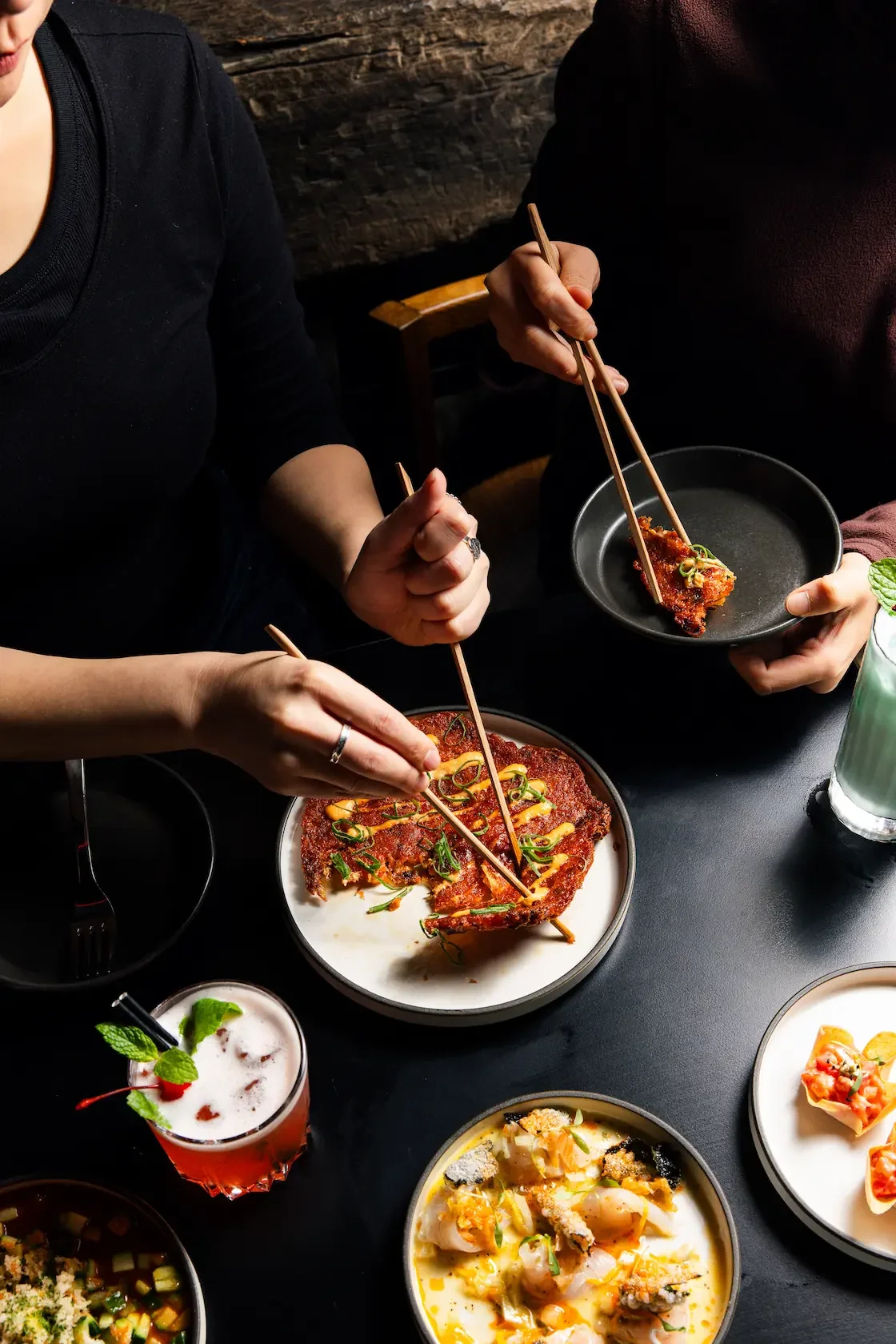group-dining-shared-plates.webp