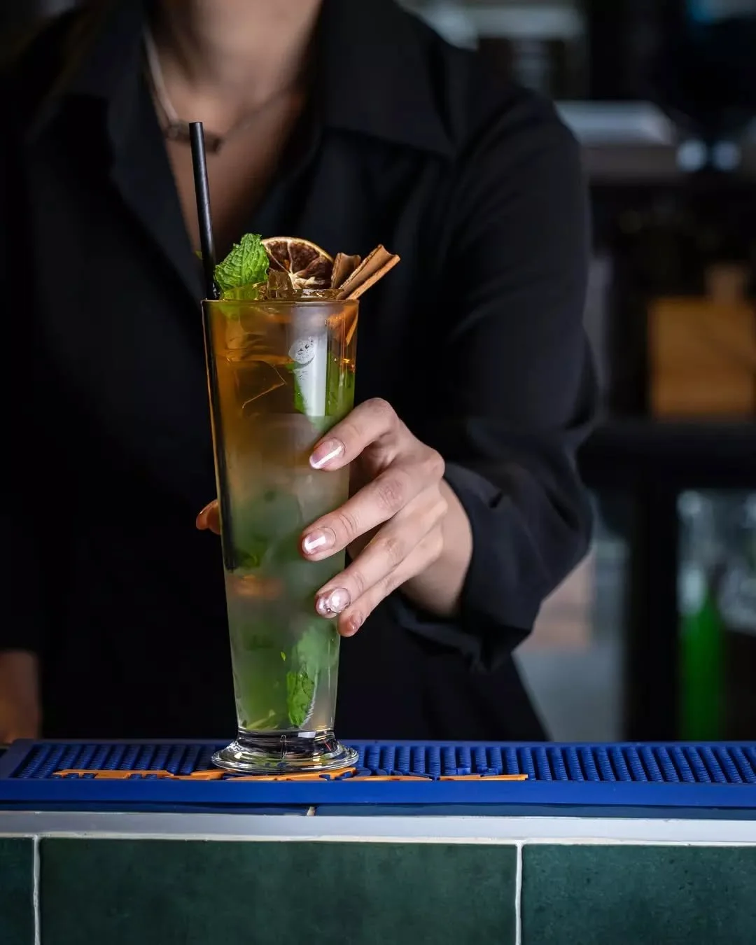 Sweet, zesty and dangerously smooth. The Peach Soju Iced Tea mixes ripe peach soju with crisp iced tea, bright lime and a hint of cinnamon ✨ Perfect for evenings that call for something light yet bold.

Book your table now and make it your first sip 