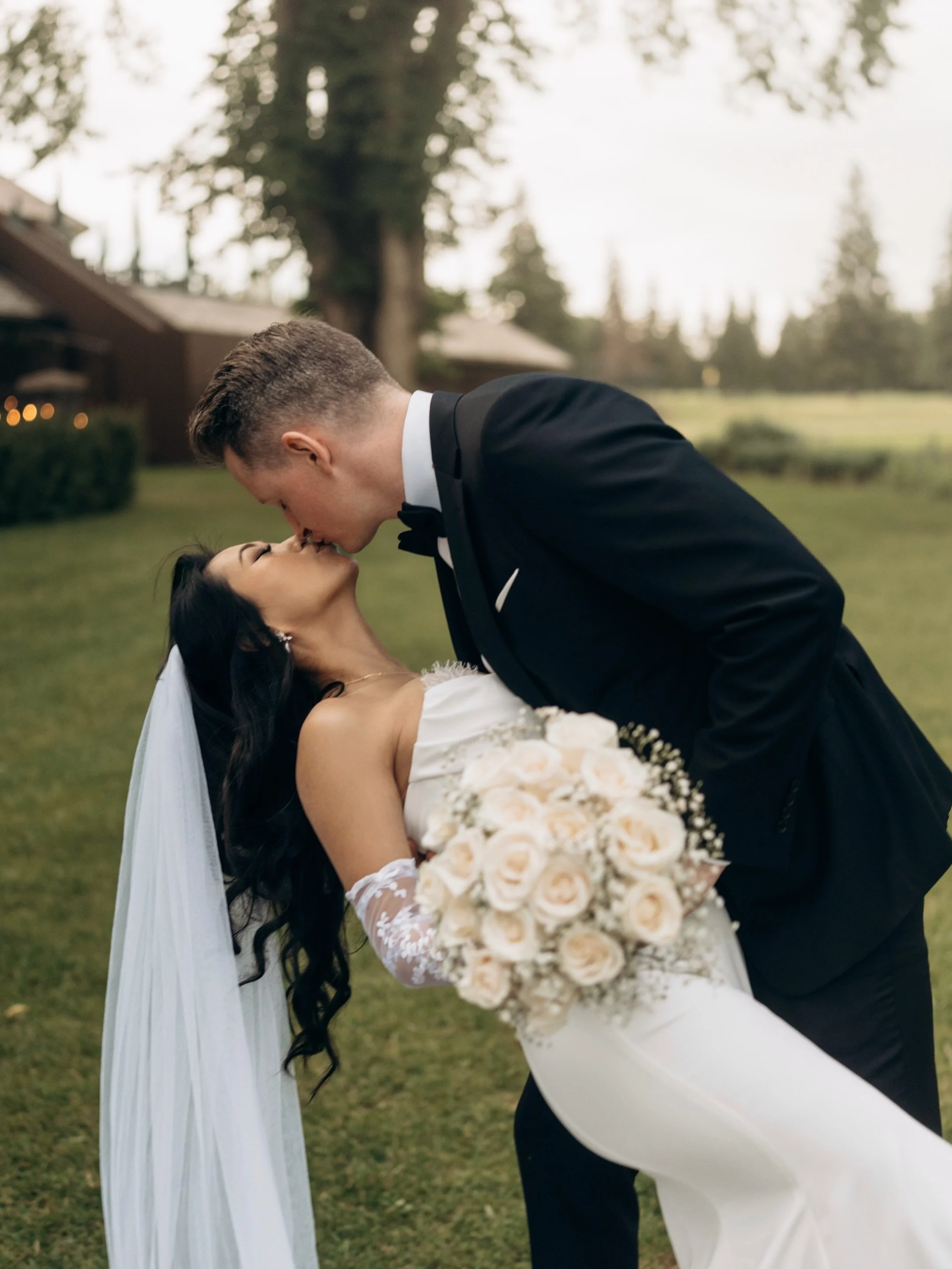 The best wedding photographs happen when you stop thinking about the camera and simply enjoy your day.
Laugh, hug your people, hold each other a little longer &mdash; we&rsquo;ll take care of the rest.