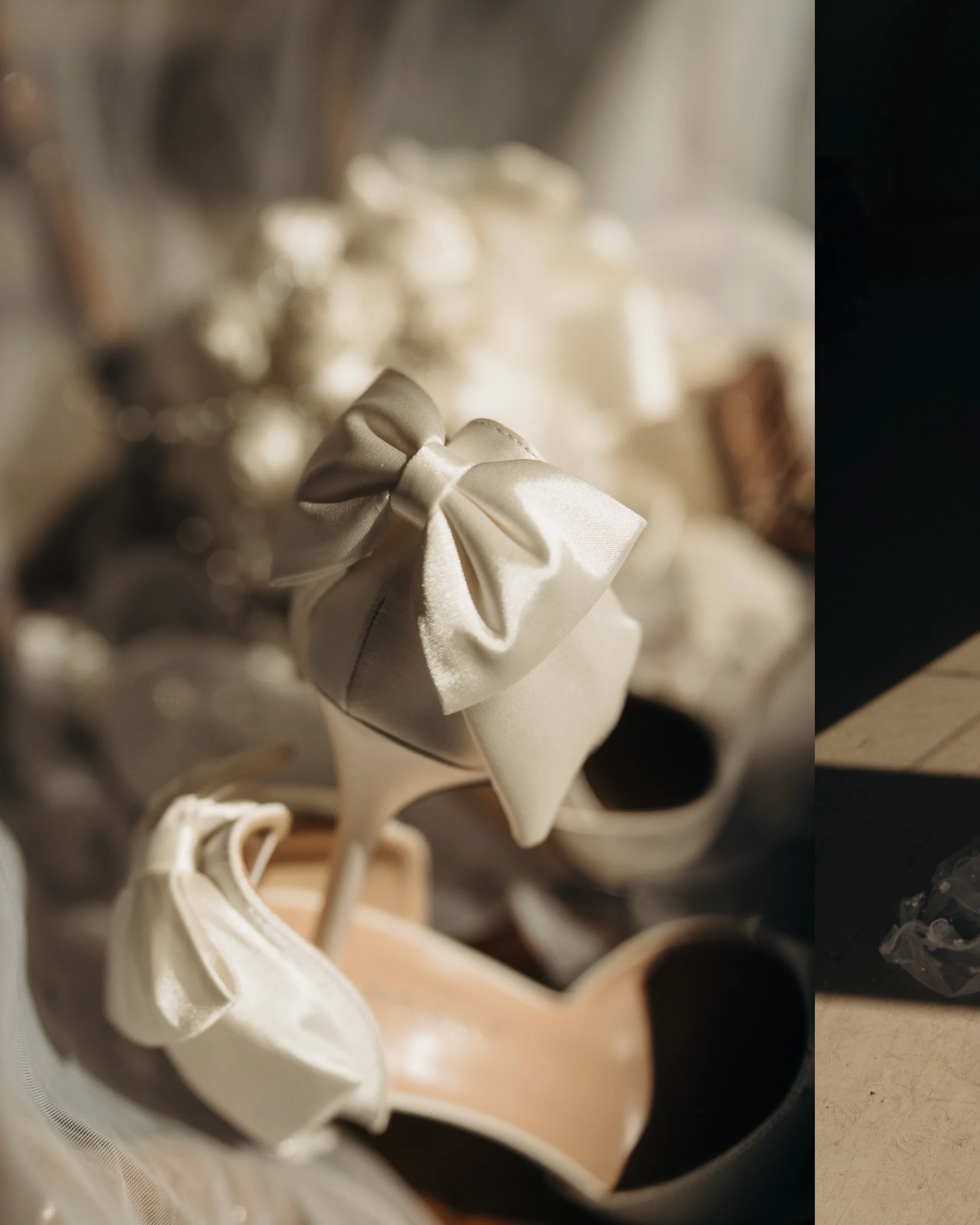 Detail shots don&rsquo;t have to take a lot of time on your wedding day &mdash; it all depends on the kind of images you want. ✨

A few quick detail photos can be captured in just minutes, while a more elaborate collection with multiple styling eleme