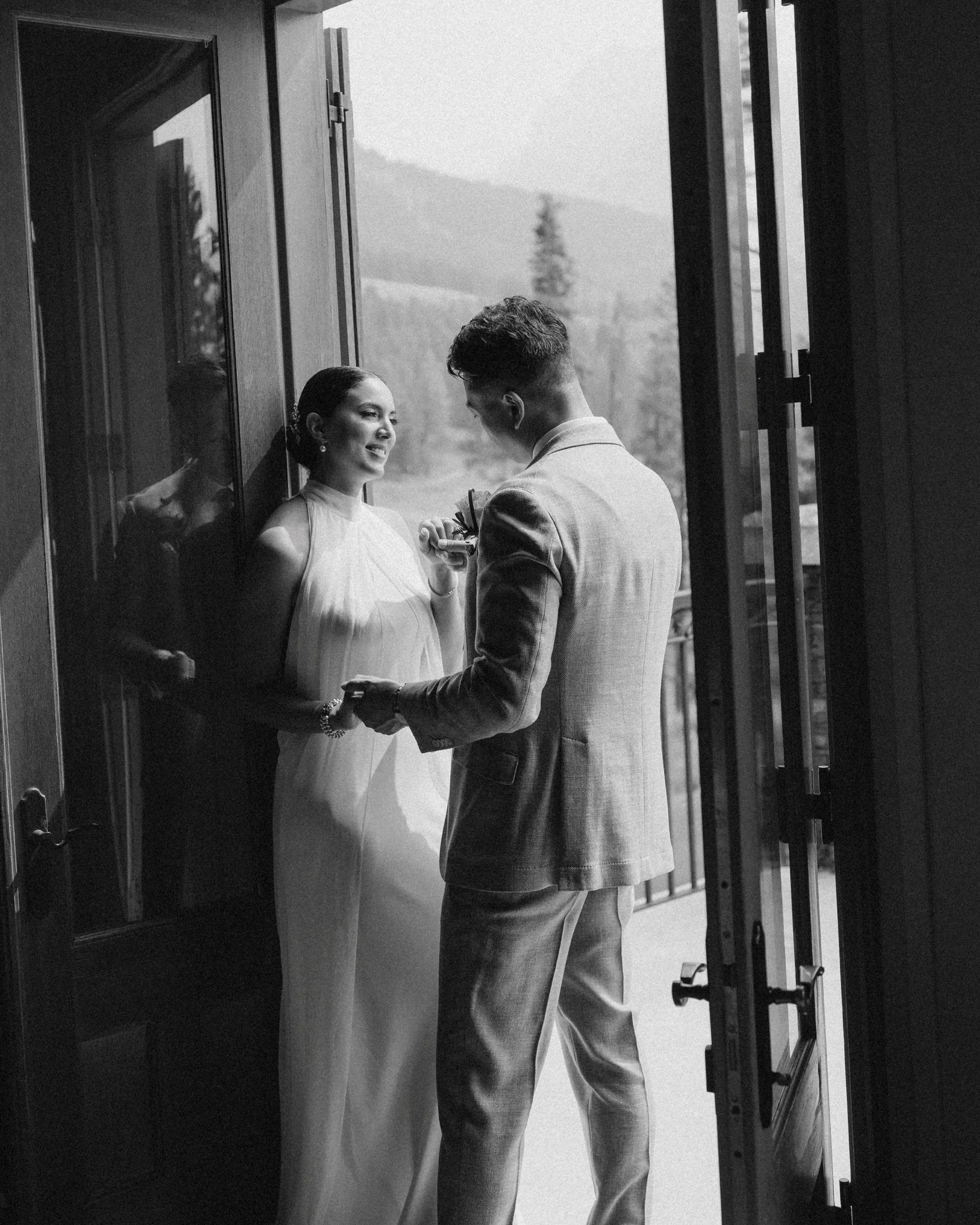 A small wedding, surrounded by the people who matter most.

An intimate elopement, a beautiful mountain setting, and a day that felt completely like them.