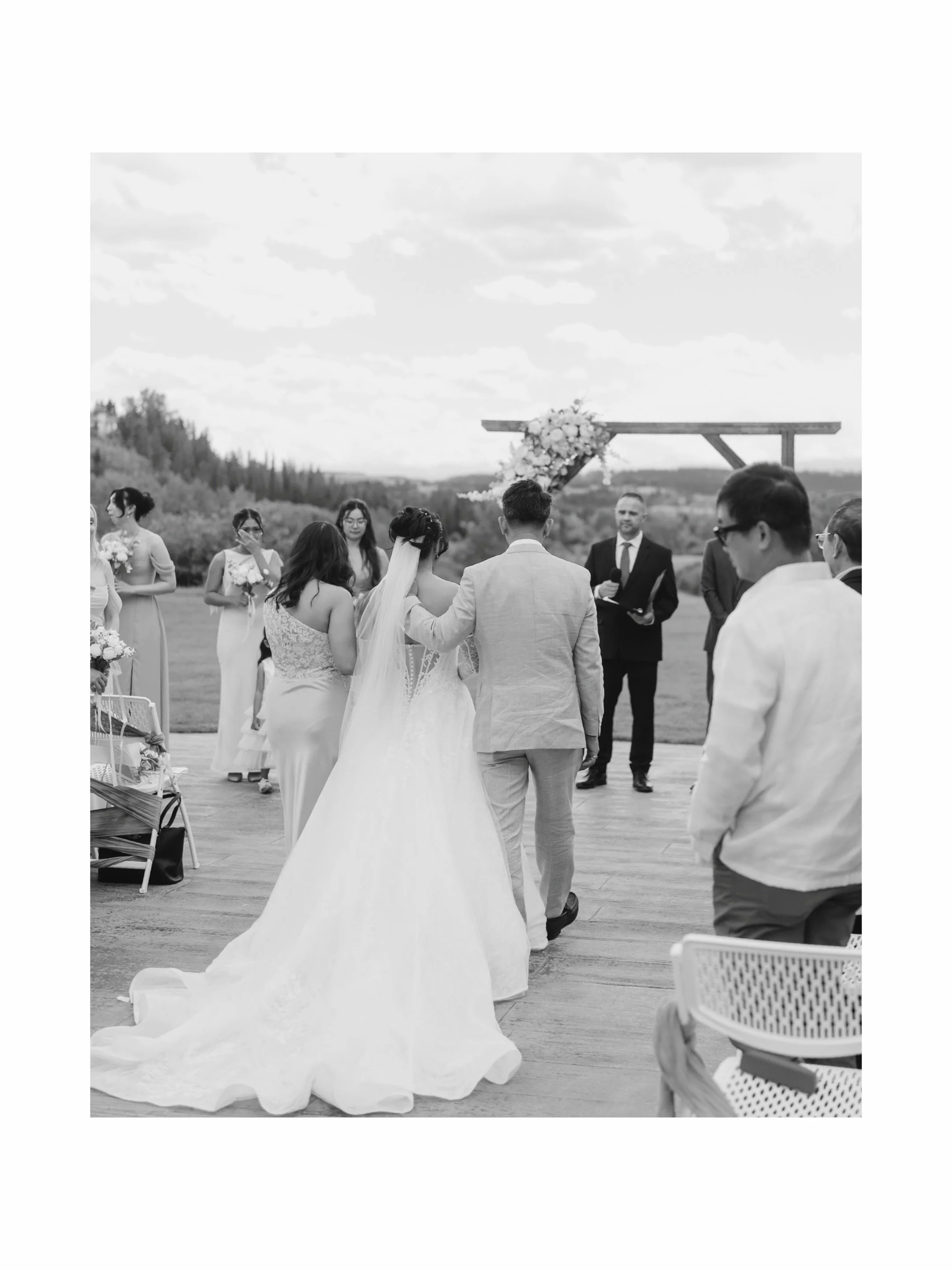 Such a warm wedding for Alyssa &amp; Daniel

So many genuine emotions, so much love, and so many beautiful little moments.

dj: @mico.entertainment 
venue: @cochraneranchehouse