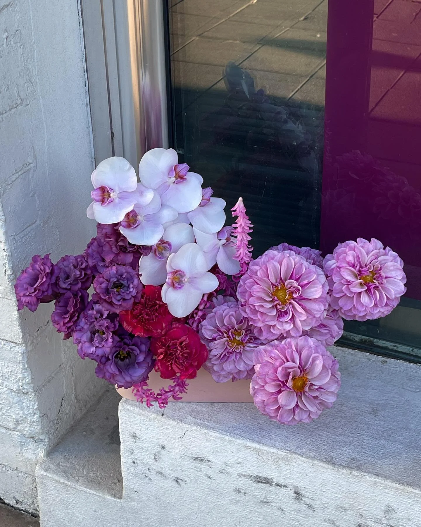 Sisters not twins 👯&zwj;♀️🌸 glossiegals.com