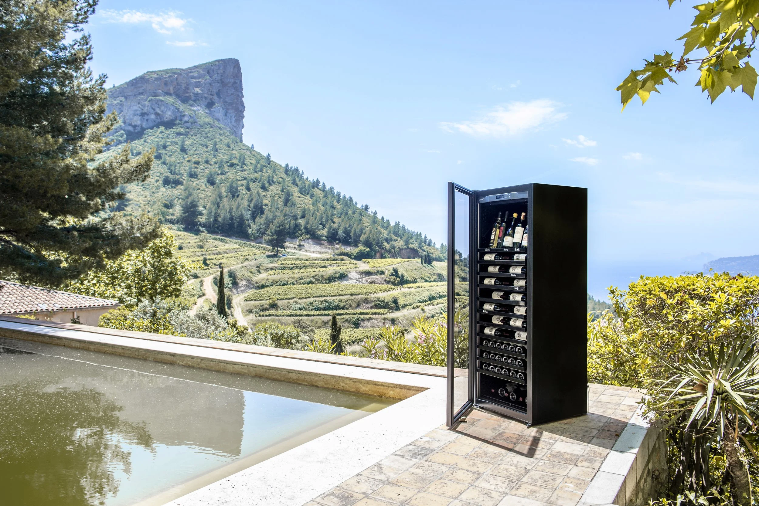 D'estate il vino cambia più in fretta. E non è colpa della bottiglia.