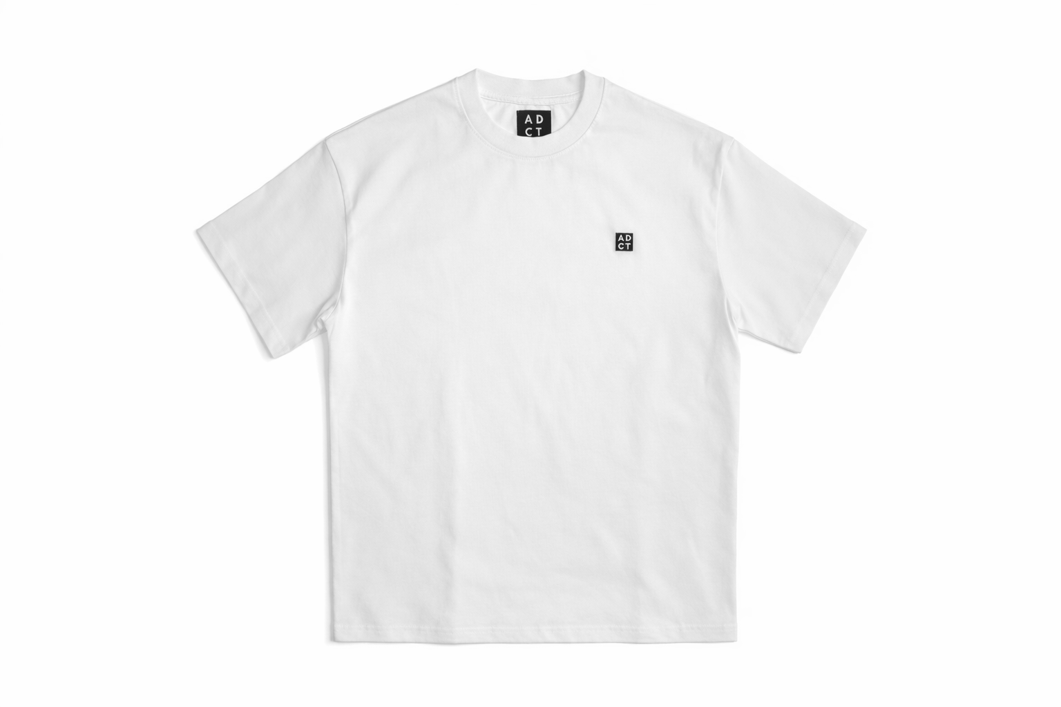 T-shirt+white_emb.png