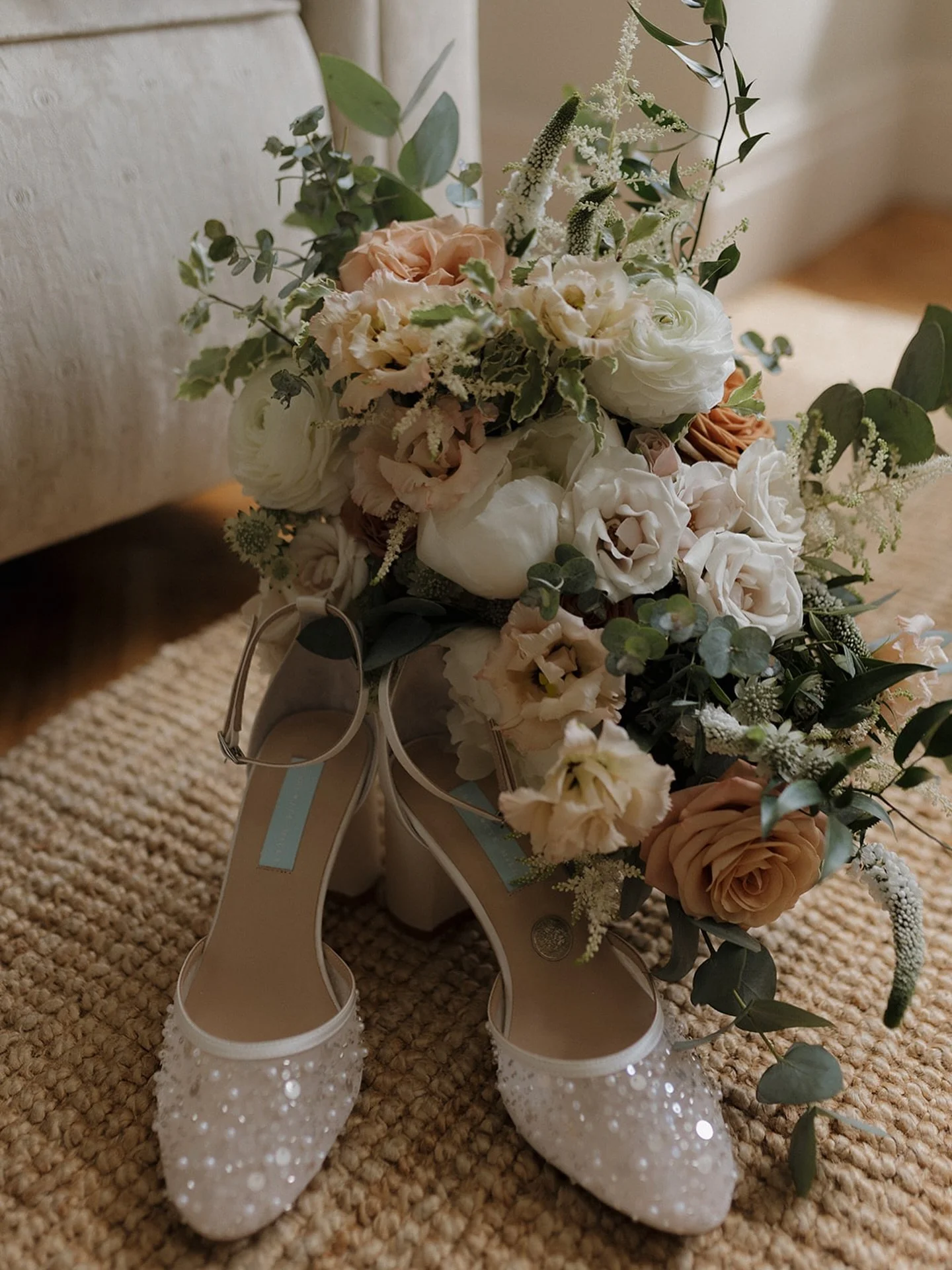 Day 1 of the school holidays and all is quiet 🤞 currently enjoying 5 mins before the rest of the house awakes. 

We have had a big flower delivery this morning ready for our next two weddings this week 🙌

Yesterday we were at Tithe Barn for C&amp;C