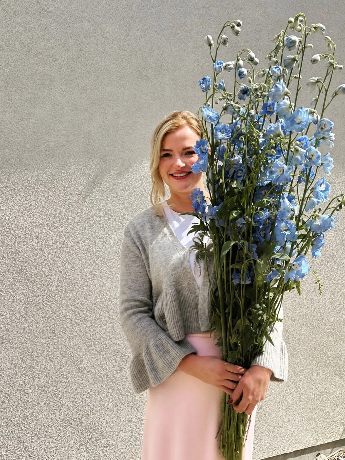We are 6! 💙🎈

Thank you for the continued support, trust and being a part of the journey 🌸 

Six years ago, I was making wreaths at my kitchen table with my newborn &amp; toddler in tow.

Today, that little idea has grown into working alongside in