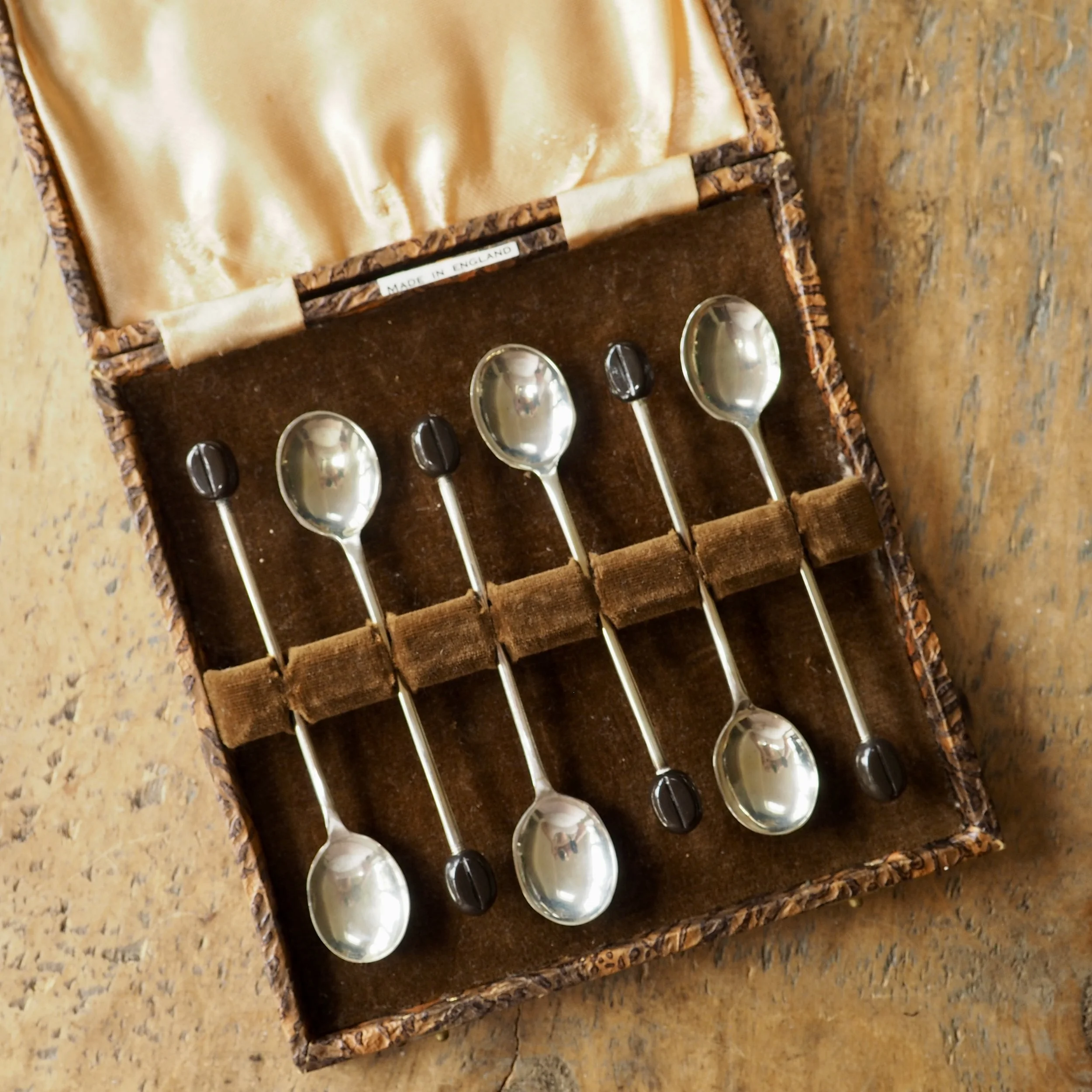 Boxed set of epns coffee bean spoons