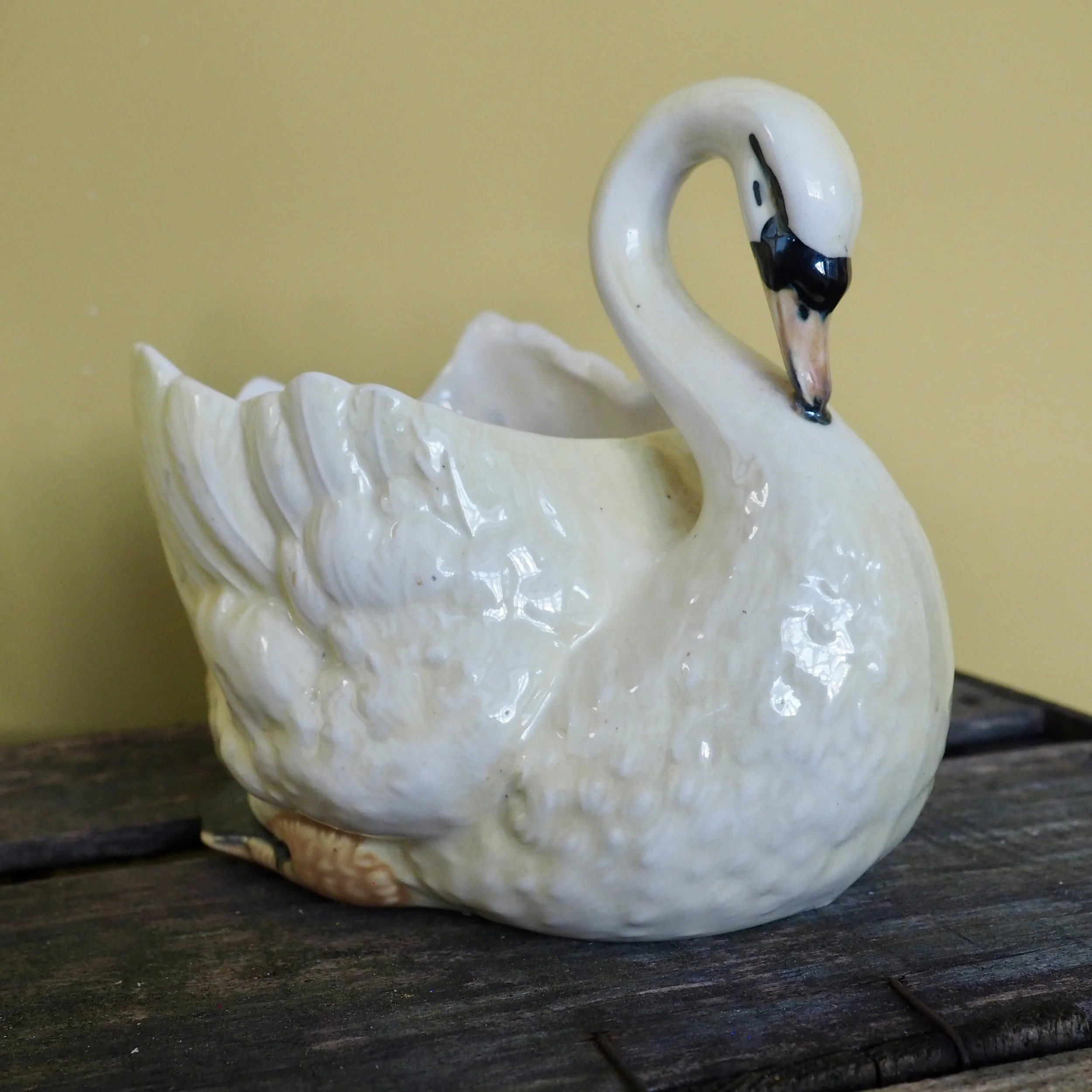 lustreware vintage swan plant pot