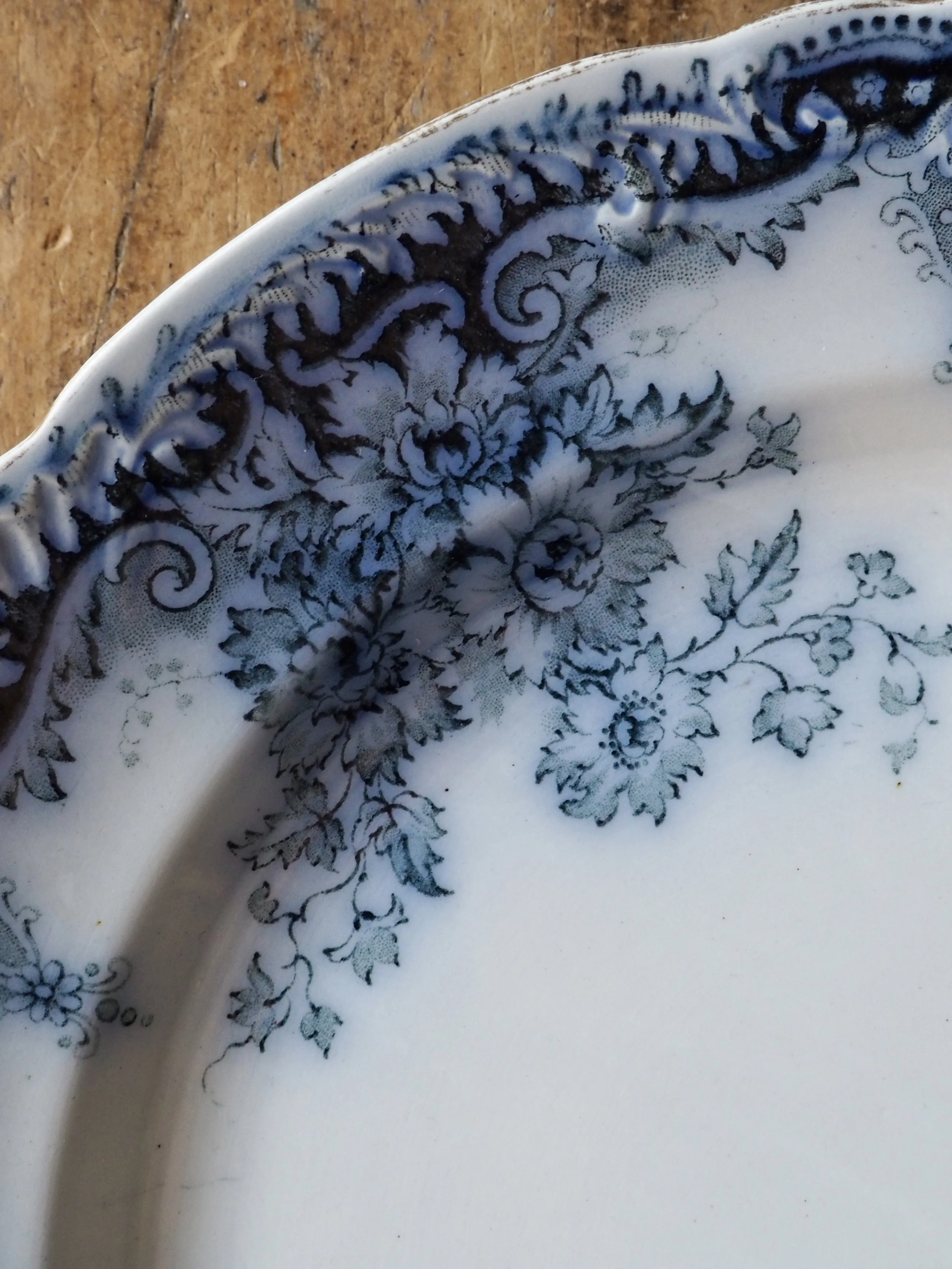 Arley Victorian dinner plate by Ford and sons, Burslem, England close up detail