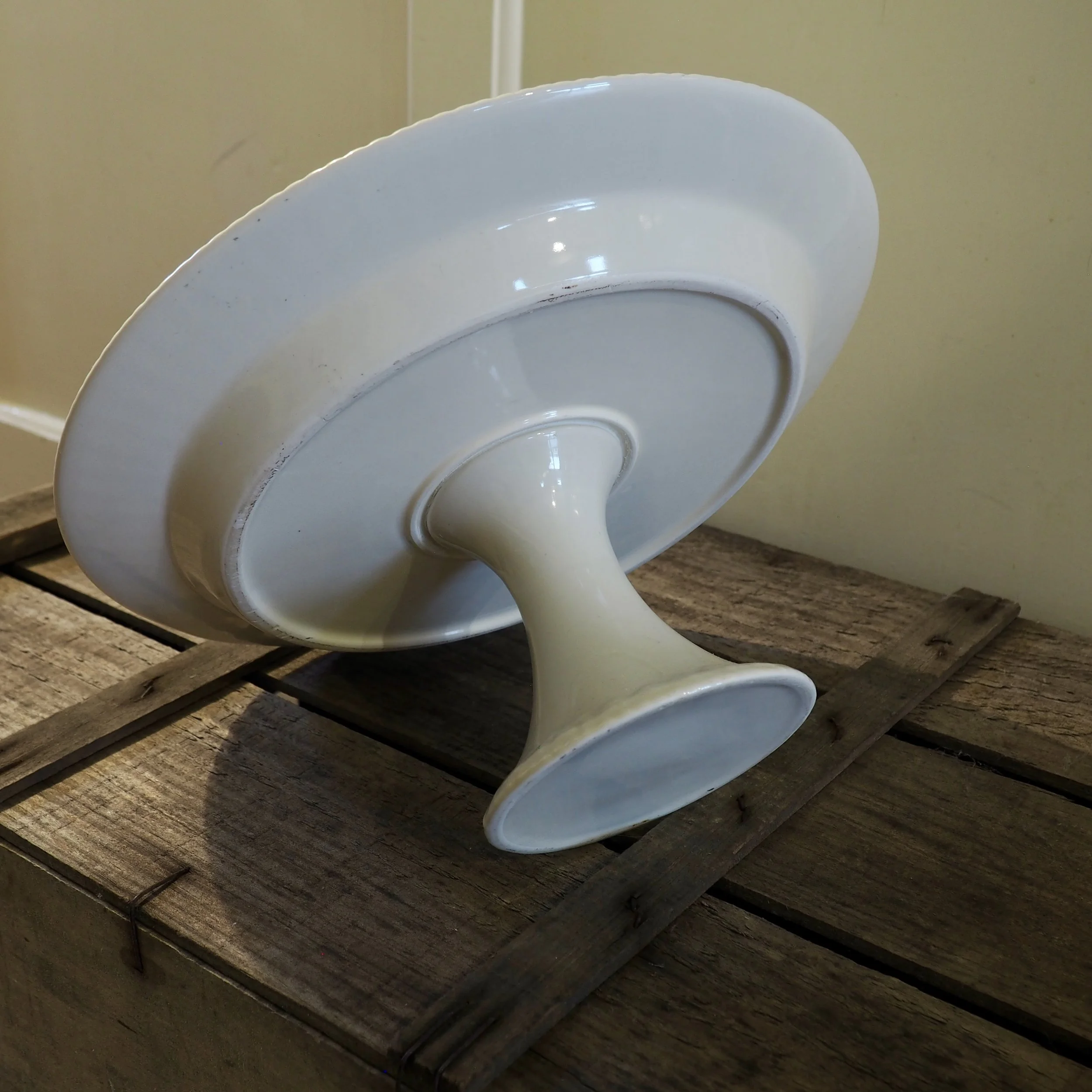 side view of ceramic cake stand