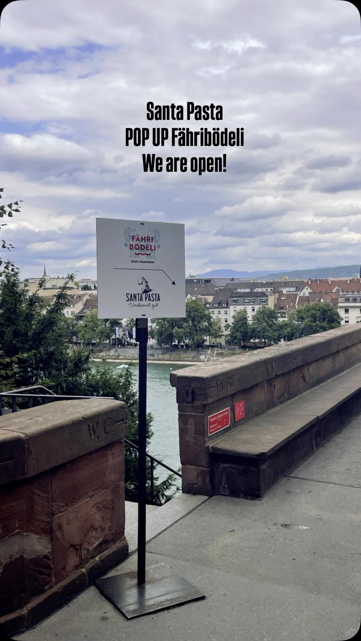 We are open! Komm vorbei im Santa Pasta POP UP @faehriboedeli und geniesse deine Pasta mit bester Aussicht auf den Rhein✨🍝
Wir sind Mo-Fr 11:30-13:30 für euch da.
#santapasta #verdammtgut #popup #pfalzbasel #basel