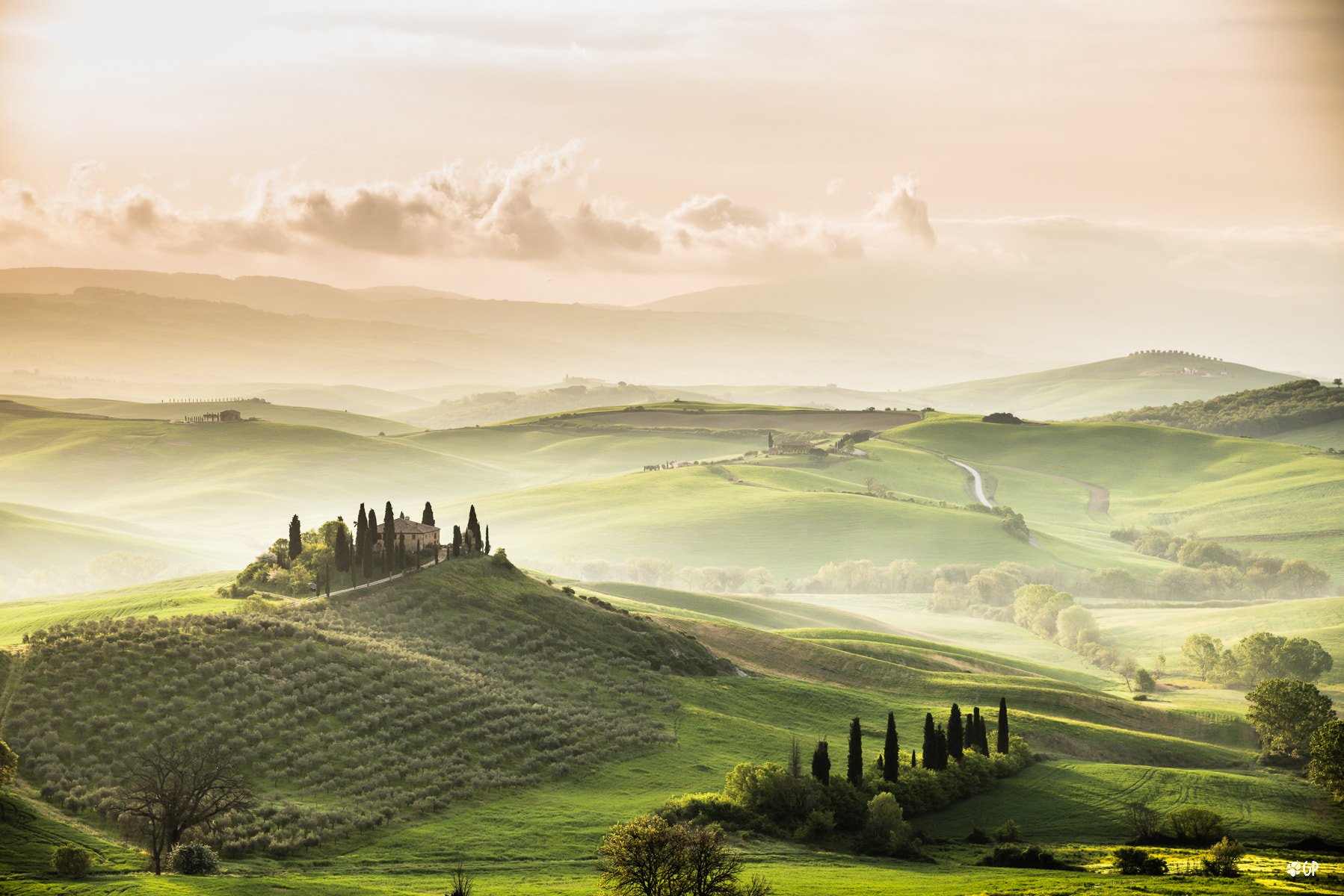Val_D_Orcia_Sunrise_(151505625).jpeg