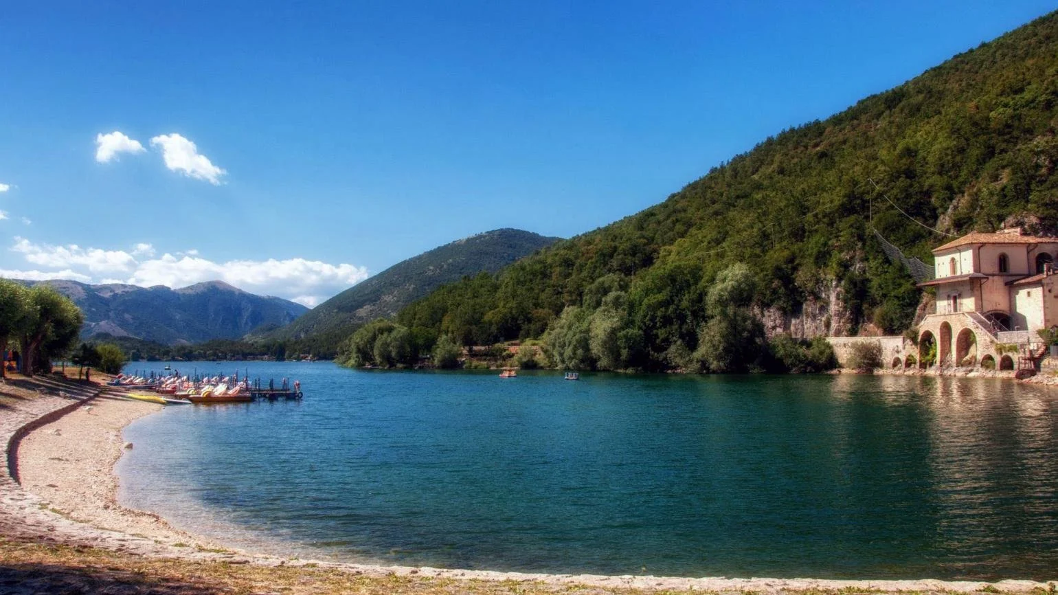 Lago di scanno 3.jpg